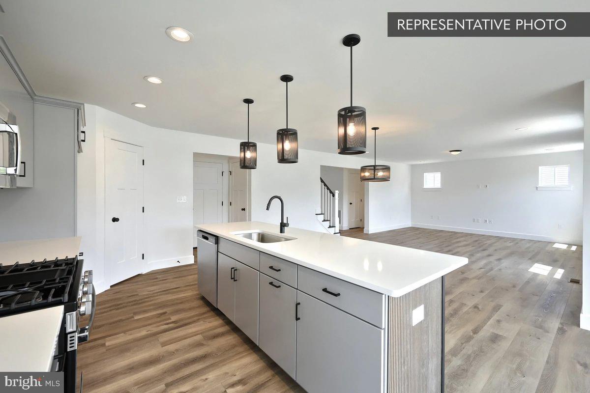 HILLS AT VALLEY VIEW - Residential