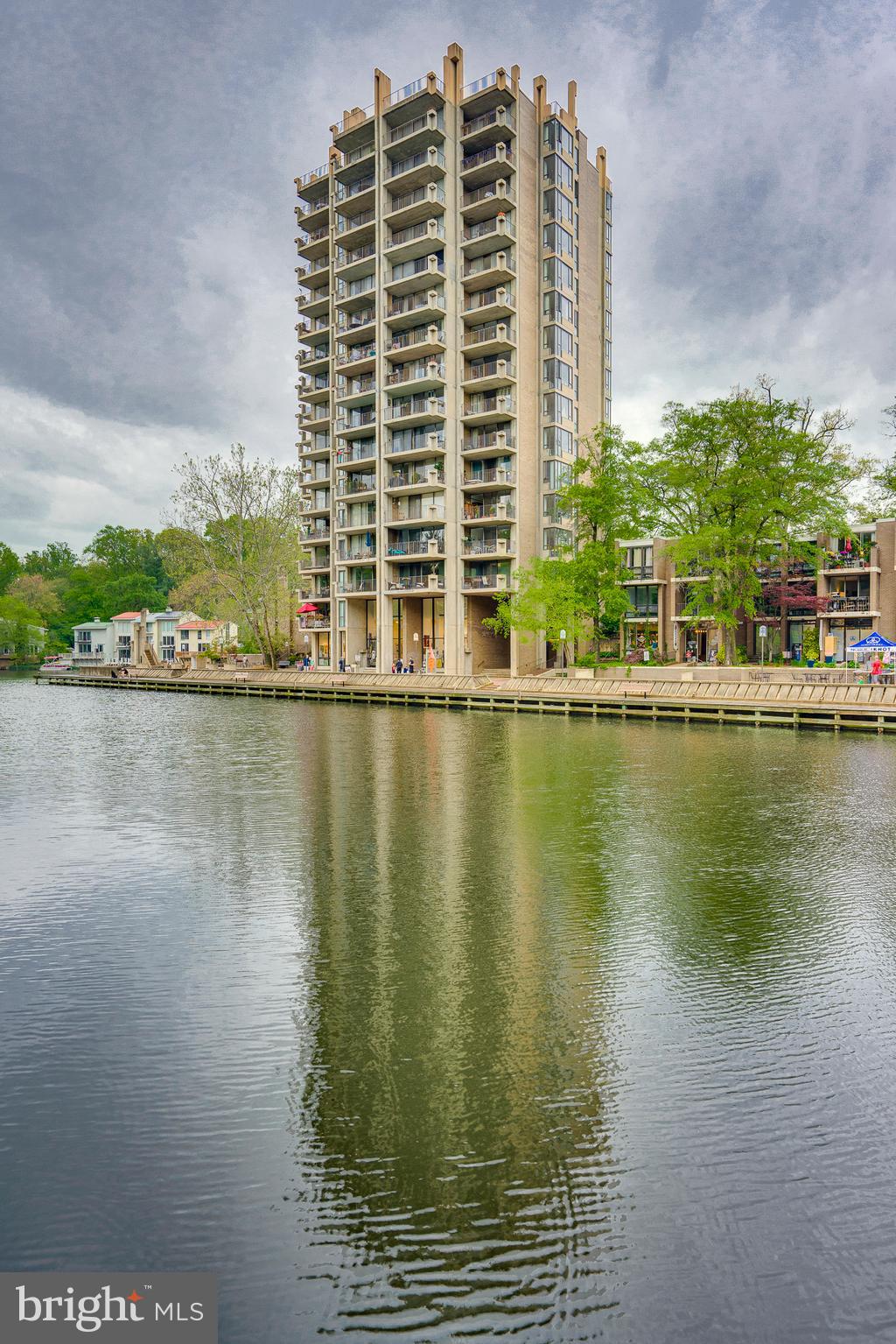 LAKE ANNE OF RESTON - Residential