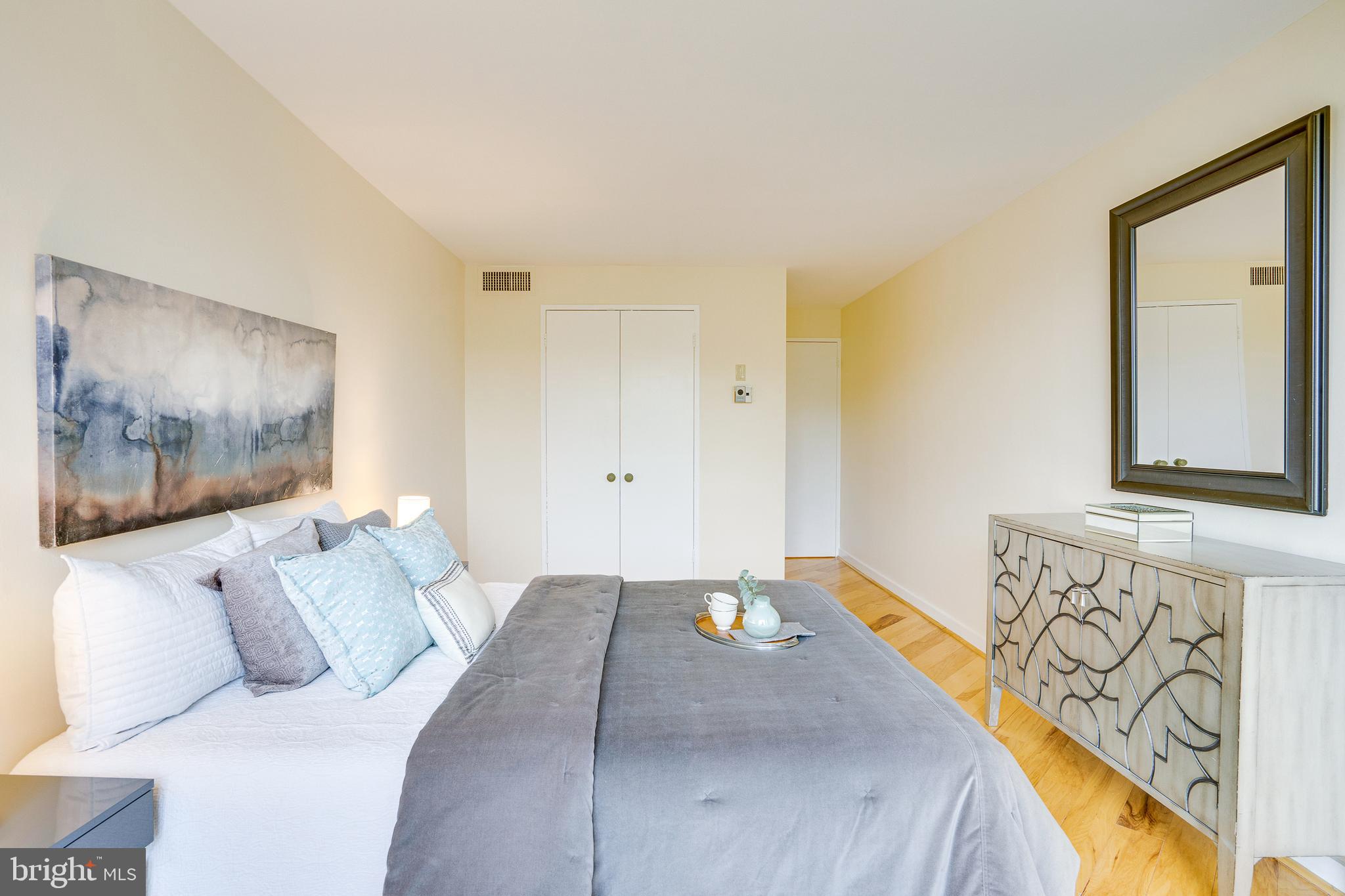 LAKE ANNE OF RESTON - Residential