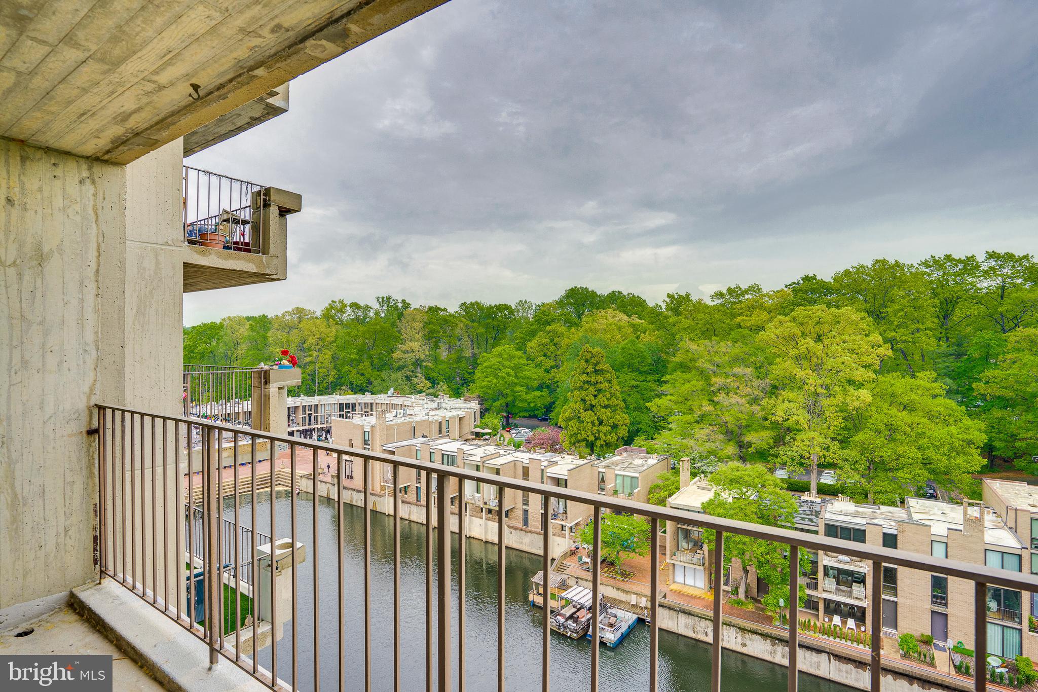 LAKE ANNE OF RESTON - Residential