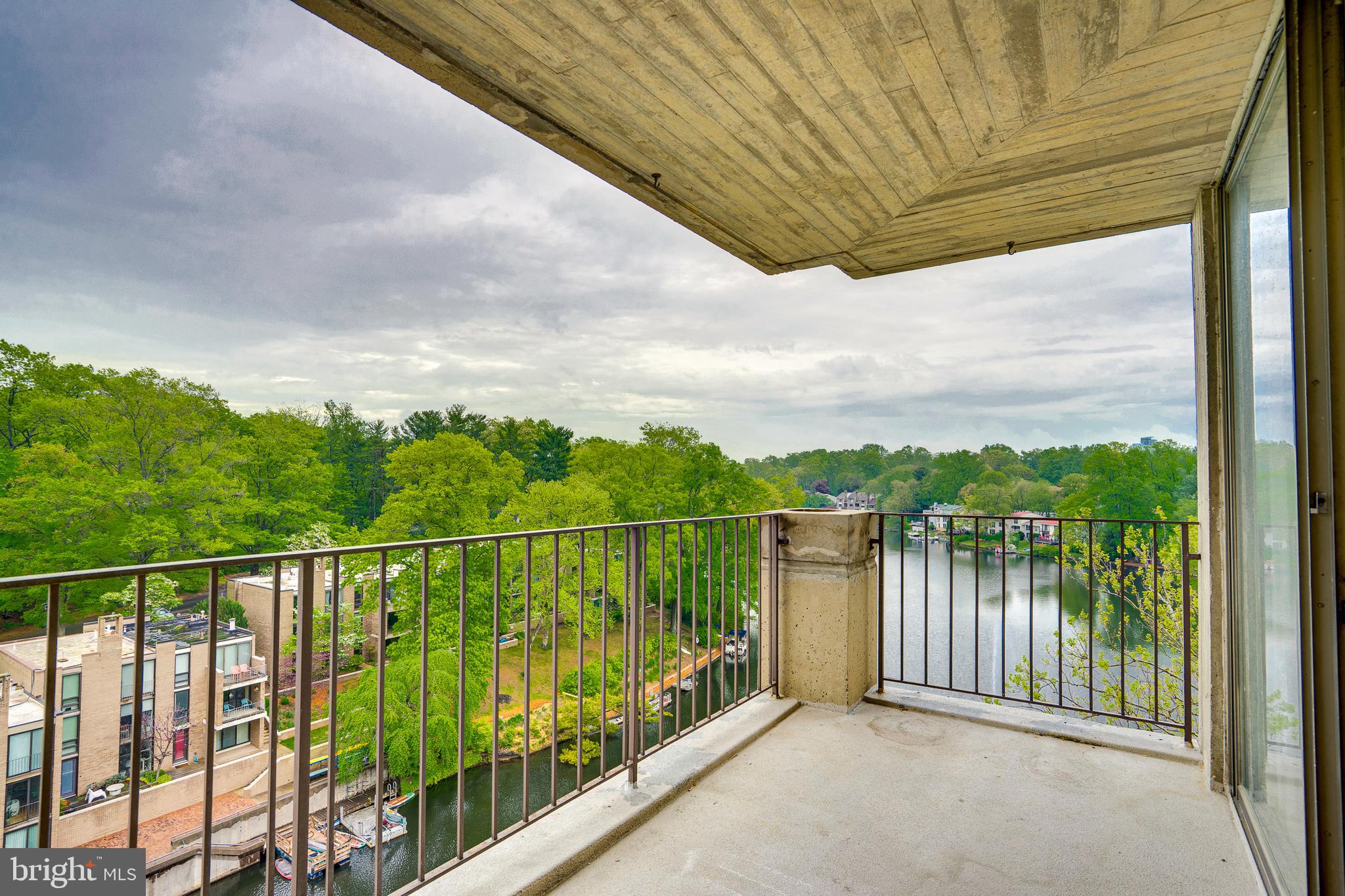 LAKE ANNE OF RESTON - Residential