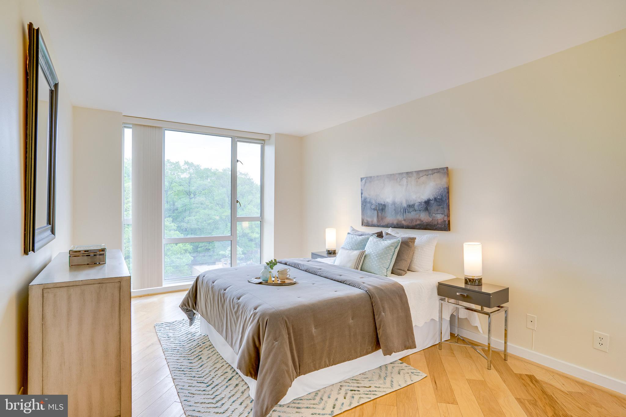 LAKE ANNE OF RESTON - Residential