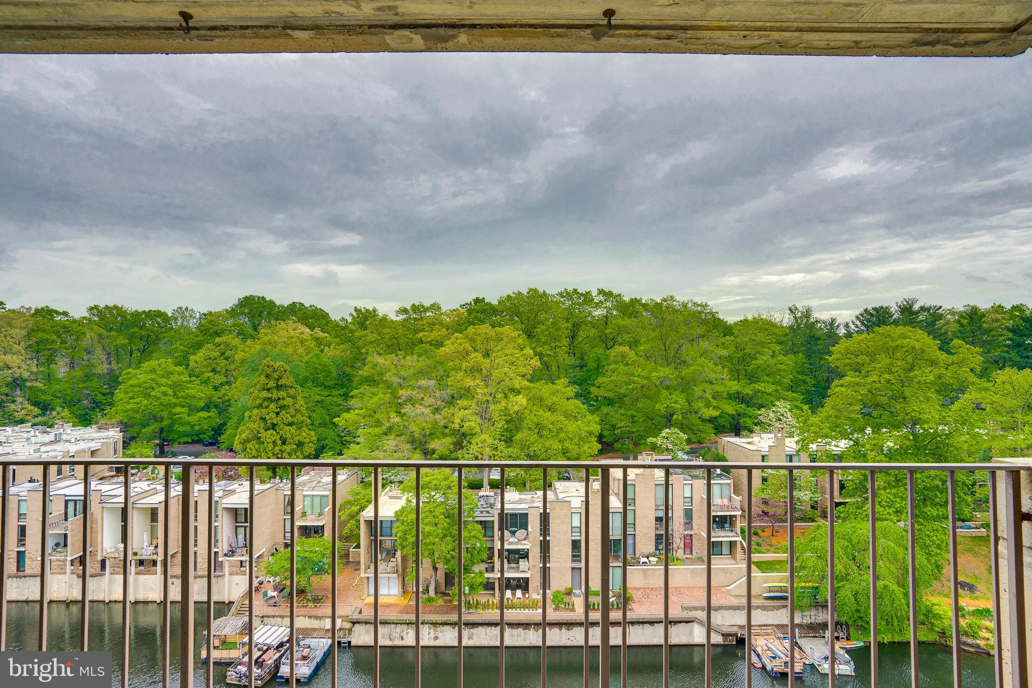 LAKE ANNE OF RESTON - Residential