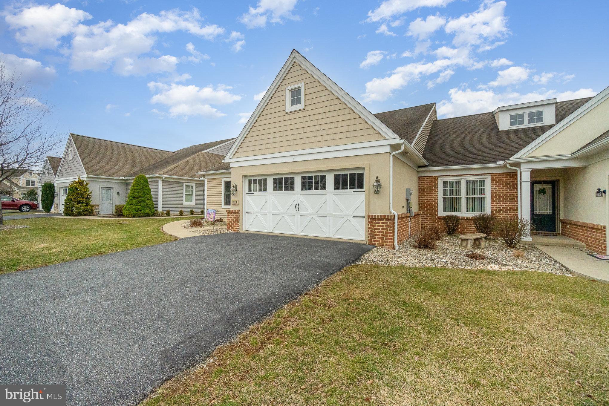 1012 ENGLISH DRIVE