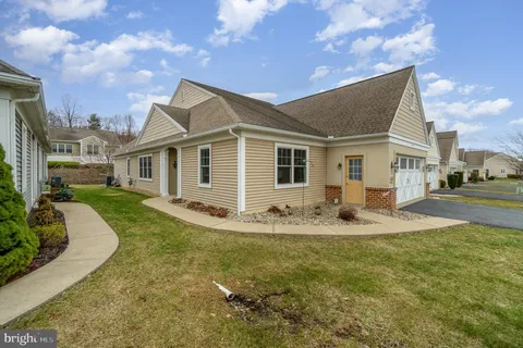 1012 English Drive, Lebanon, PA 17042 - MLS#: PALN2019278
