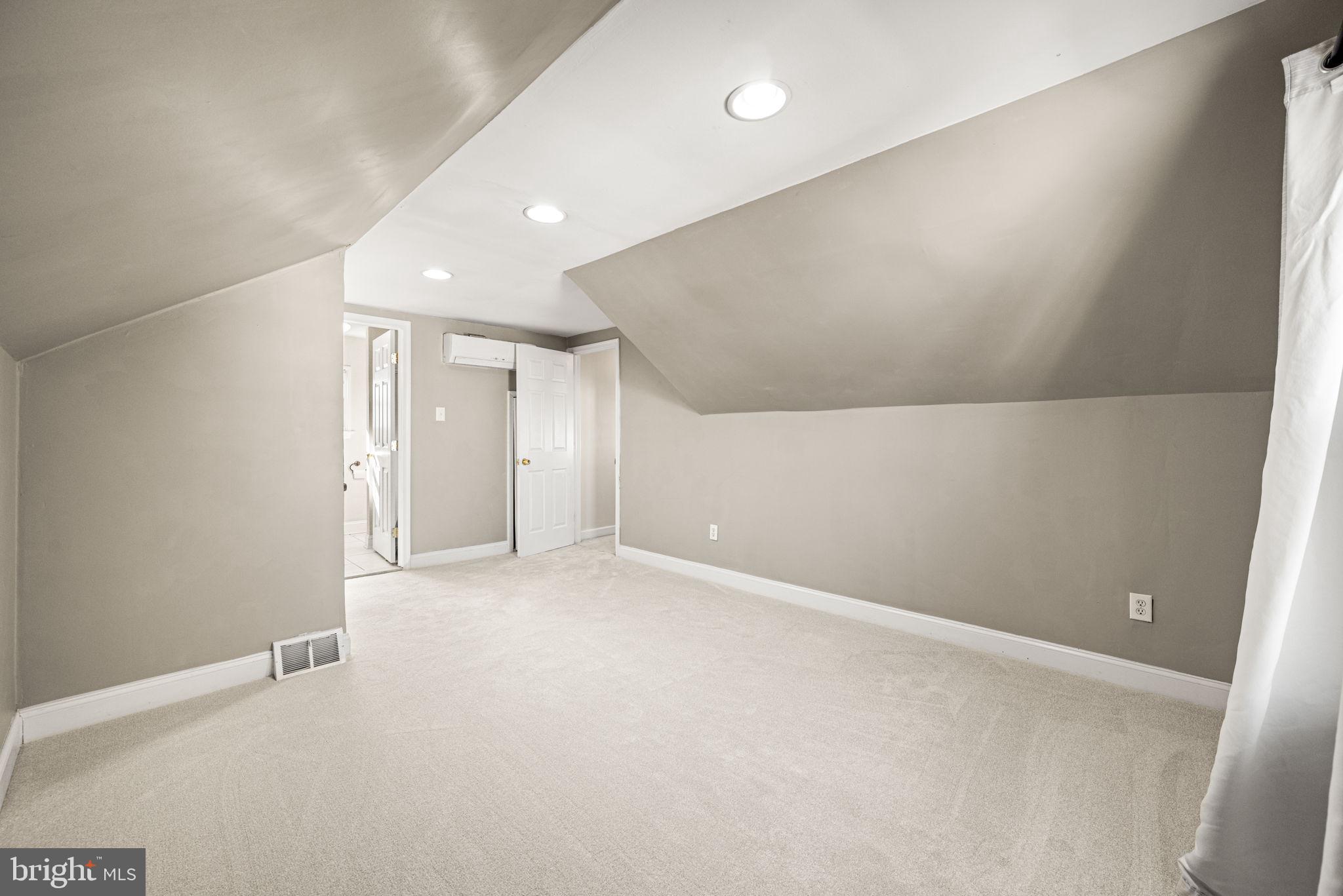 WOODLYN - Residential