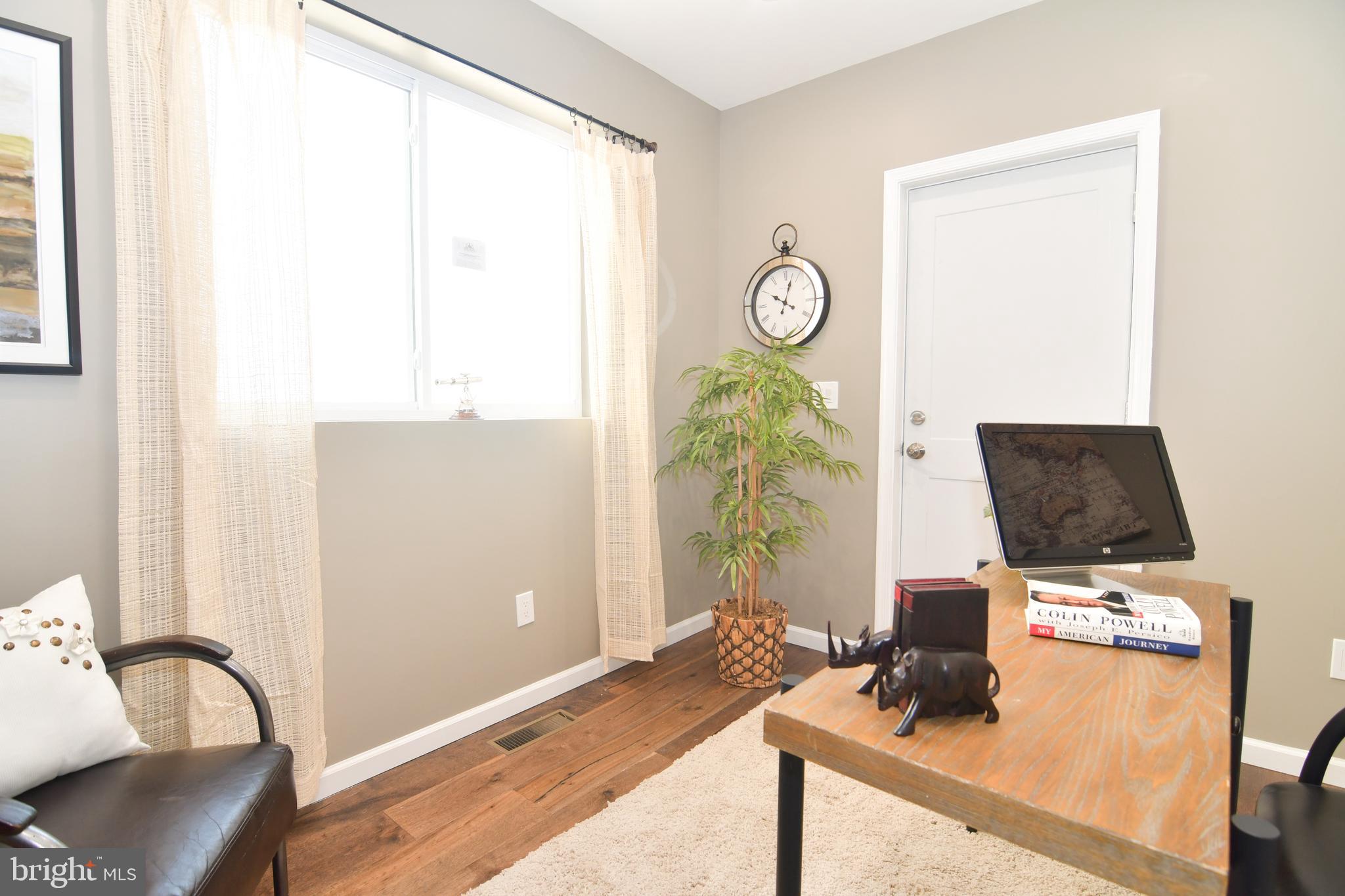 BARCLAY - Residential