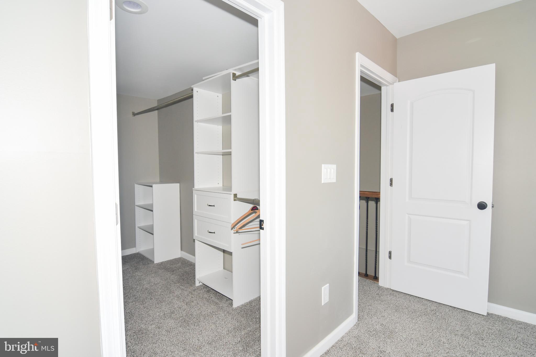 BARCLAY - Residential