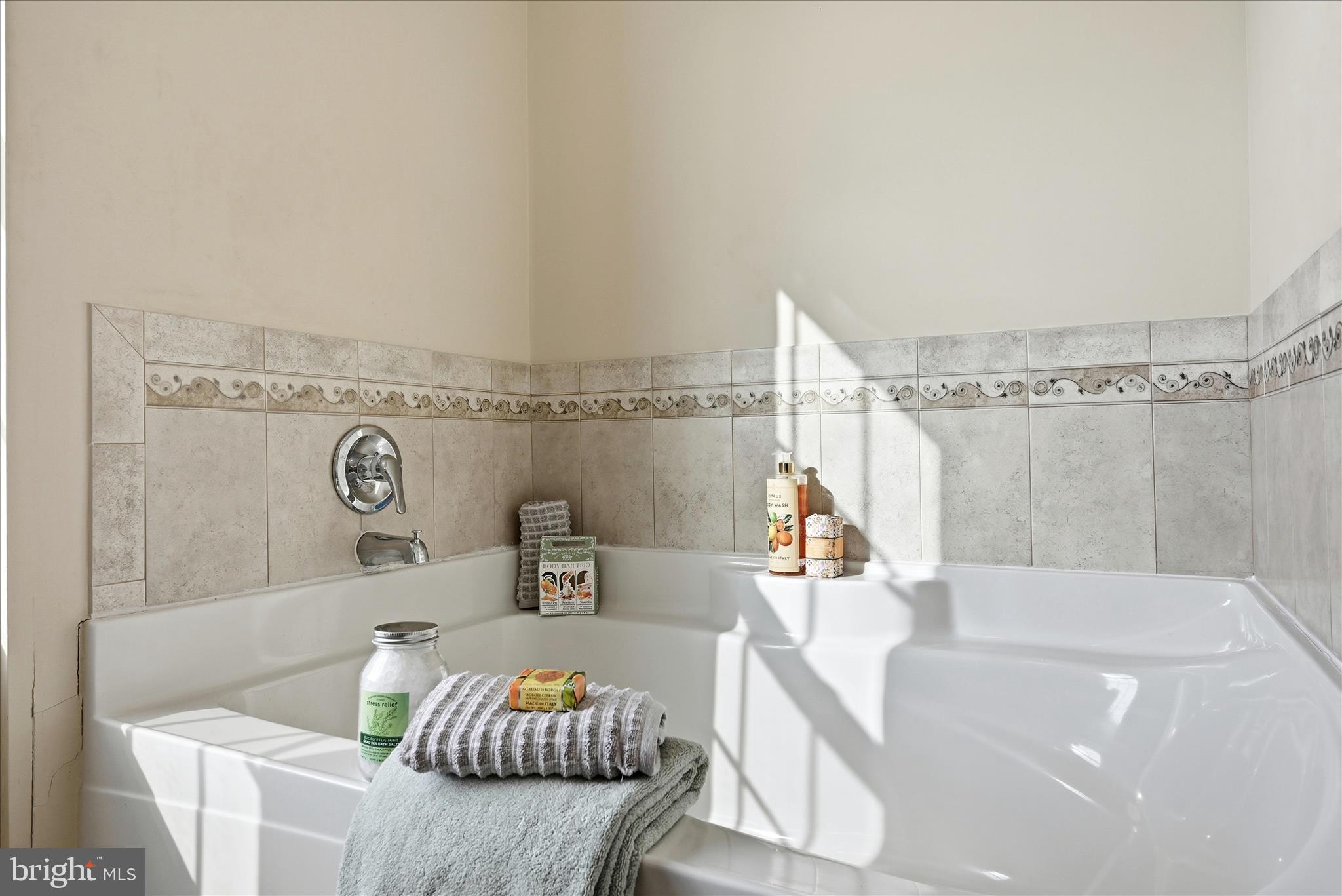 INWOOD VILLAGE - Residential