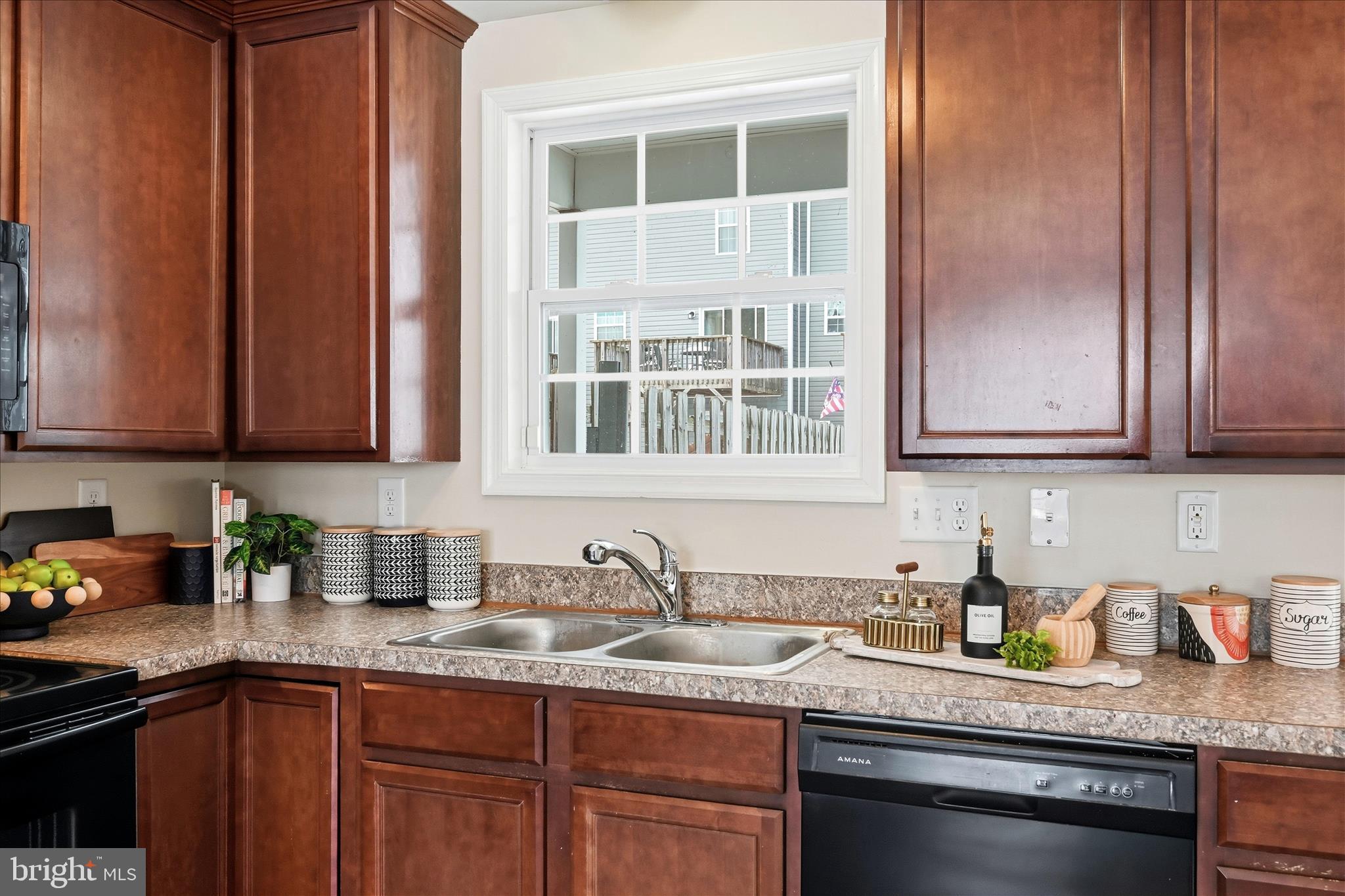 INWOOD VILLAGE - Residential