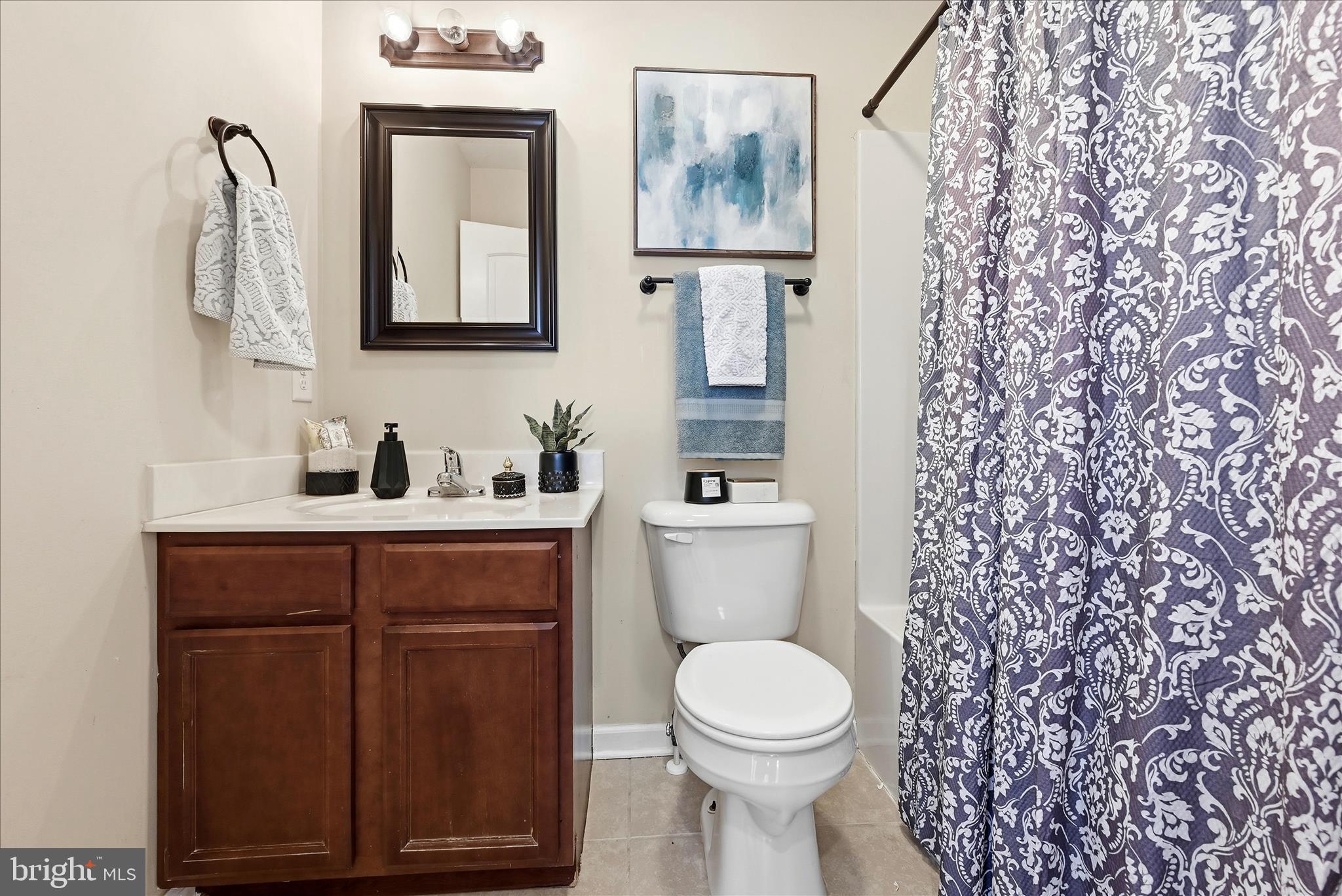 INWOOD VILLAGE - Residential