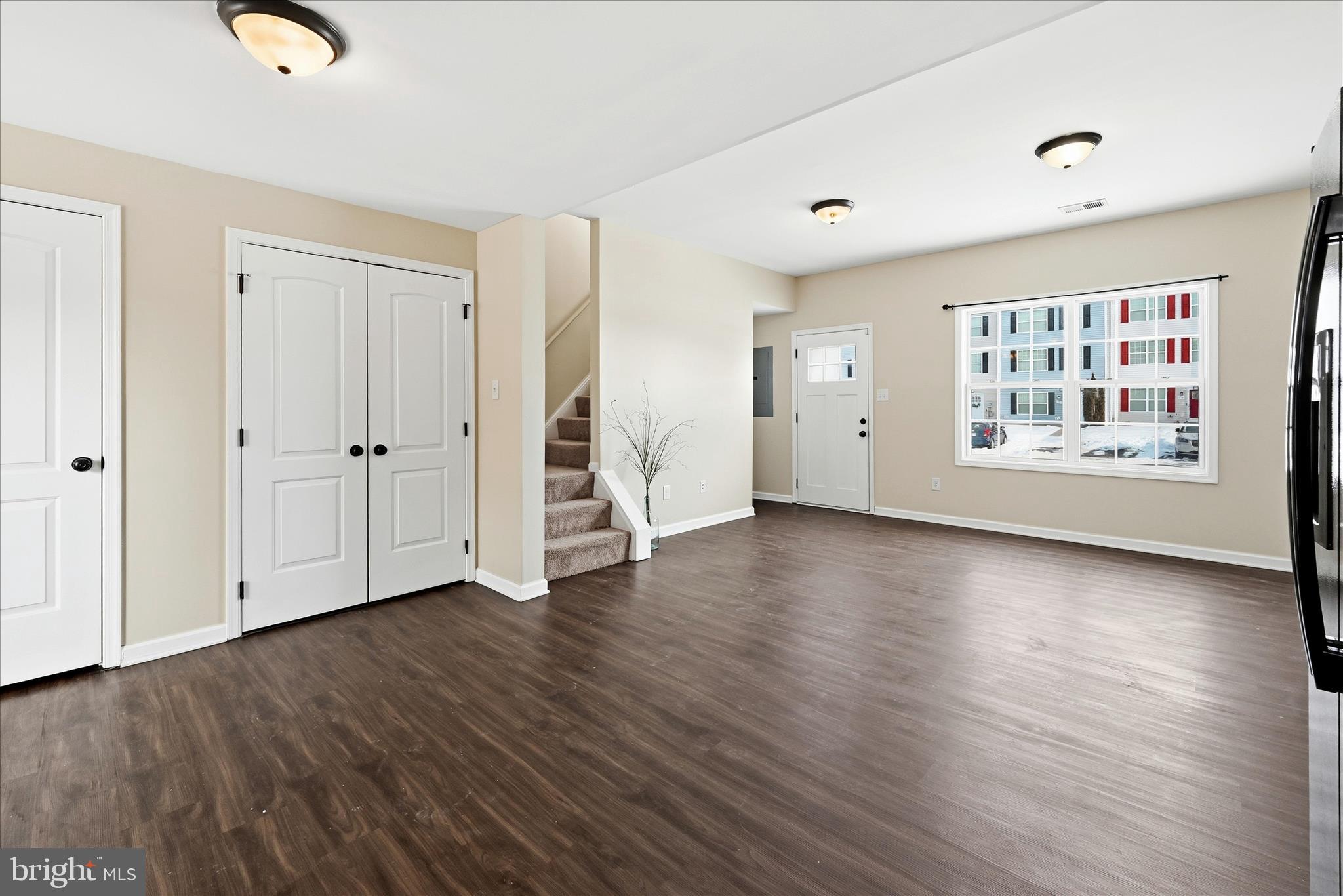 INWOOD VILLAGE - Residential