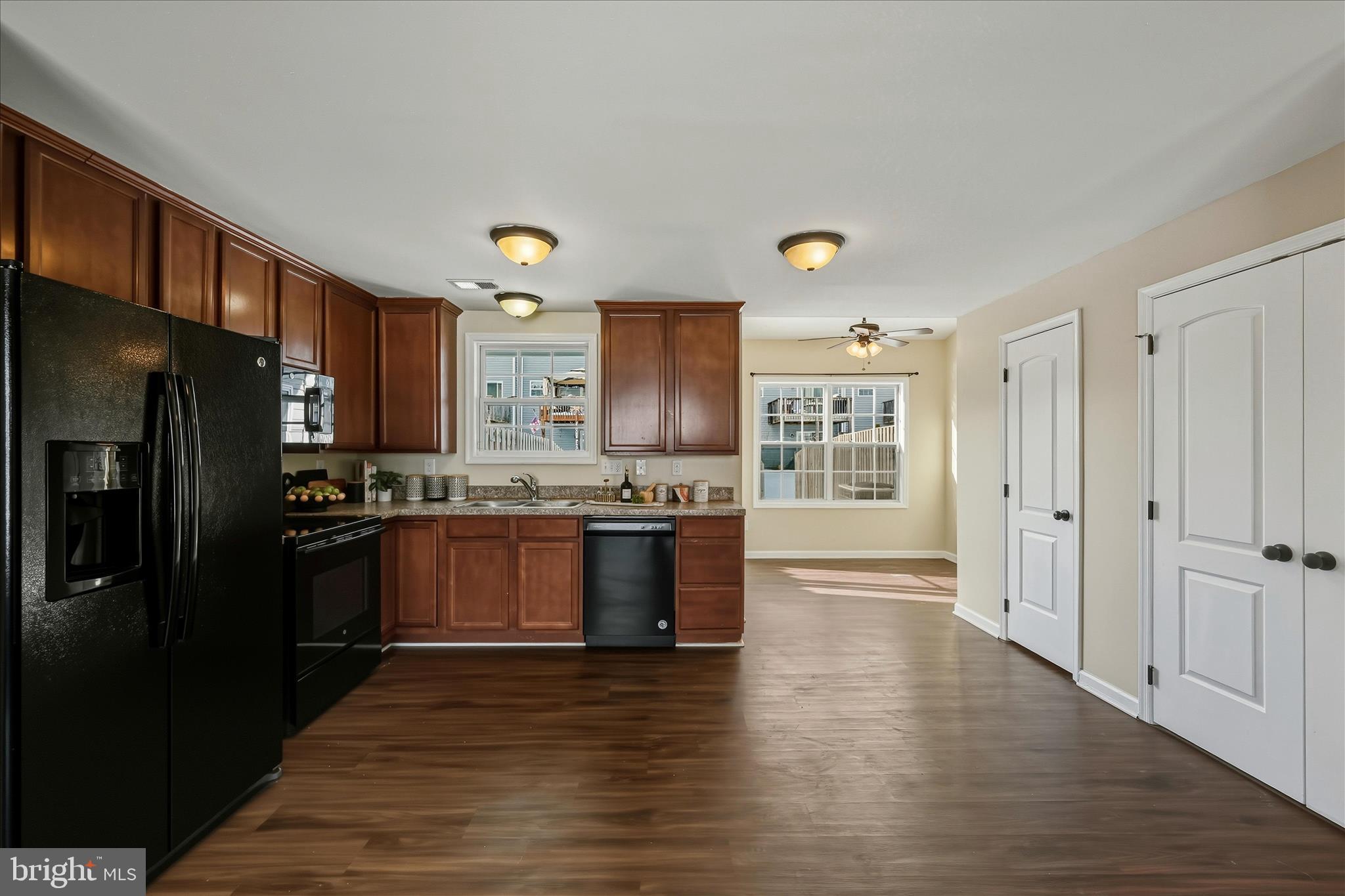 INWOOD VILLAGE - Residential