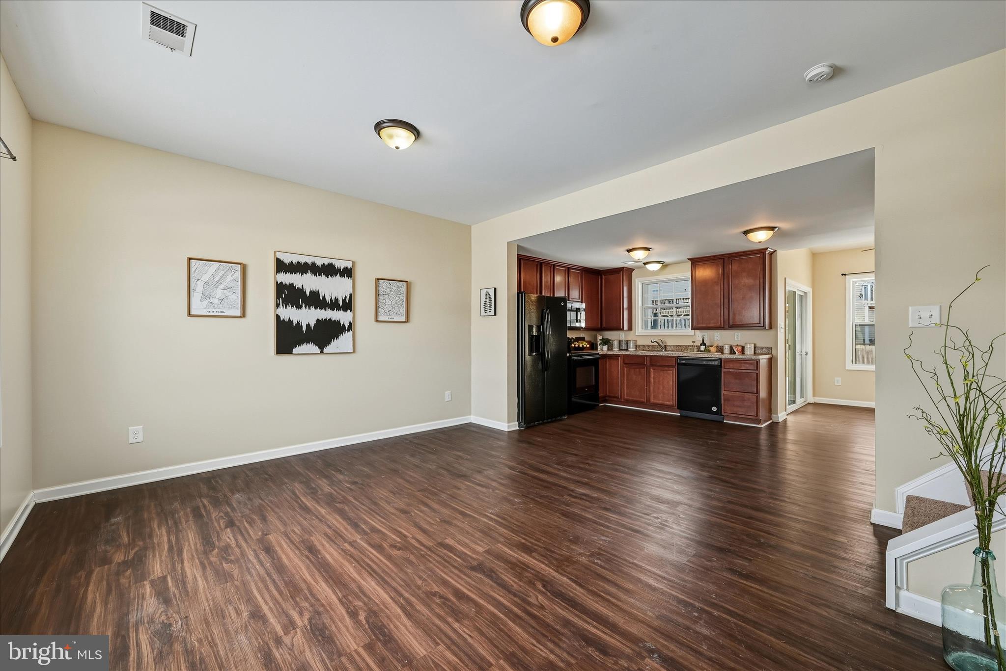 INWOOD VILLAGE - Residential