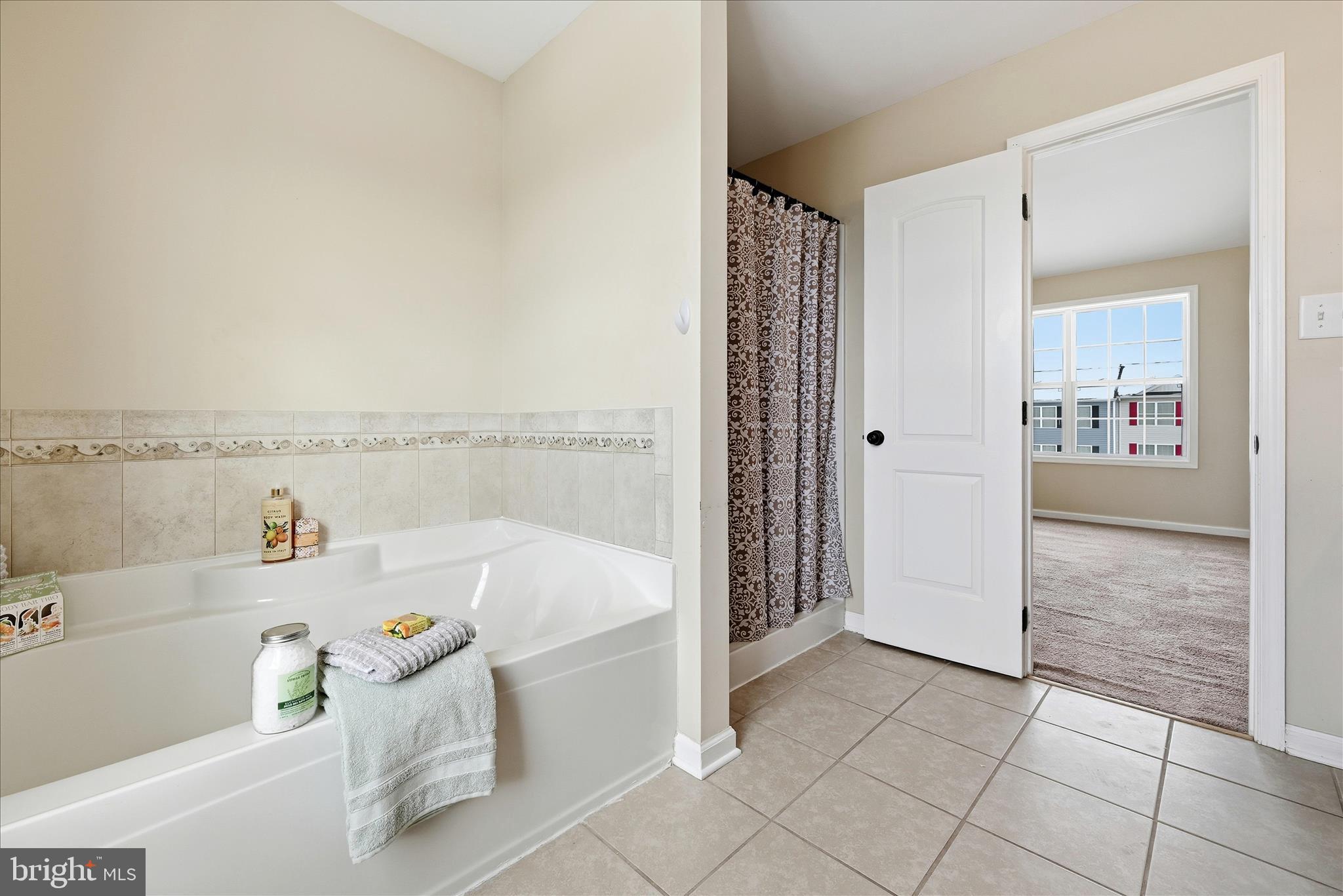 INWOOD VILLAGE - Residential