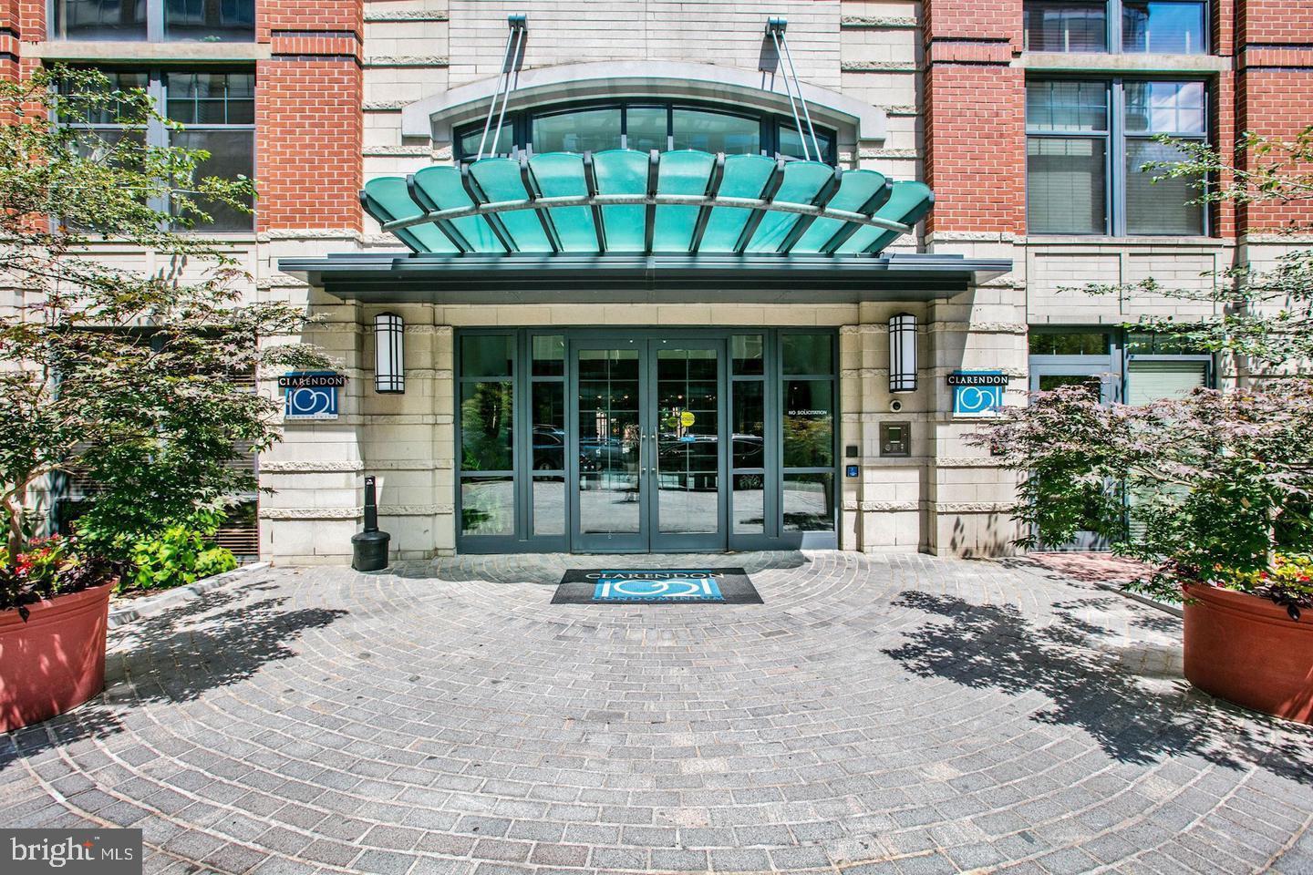 CLARENDON - Residential Lease