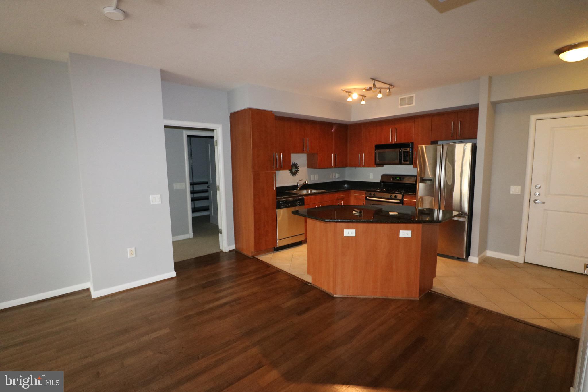 CLARENDON - Residential Lease