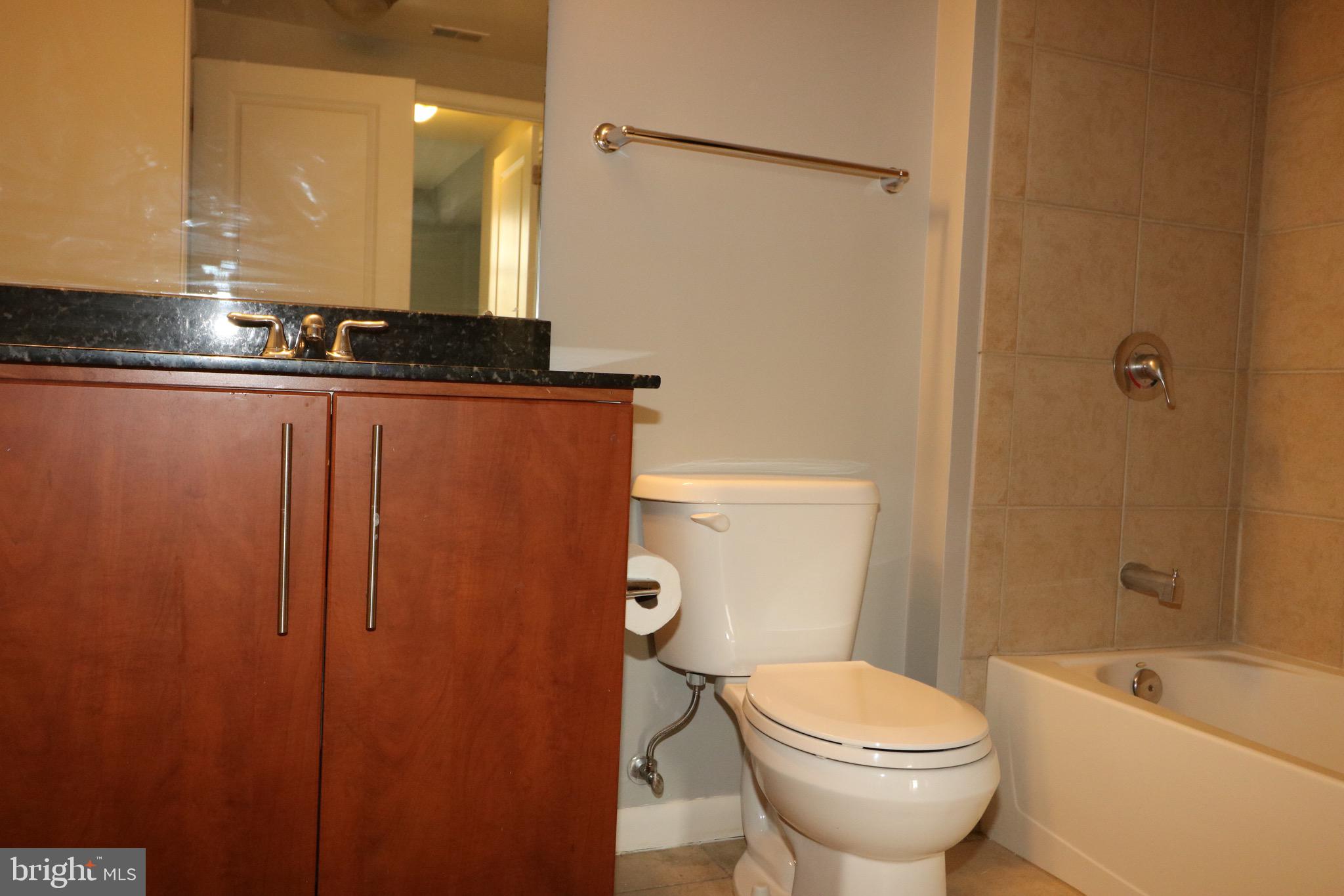CLARENDON - Residential Lease