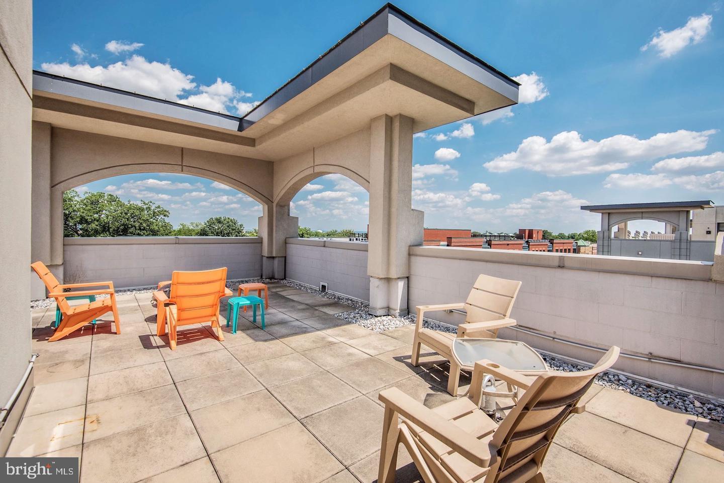 CLARENDON - Residential Lease