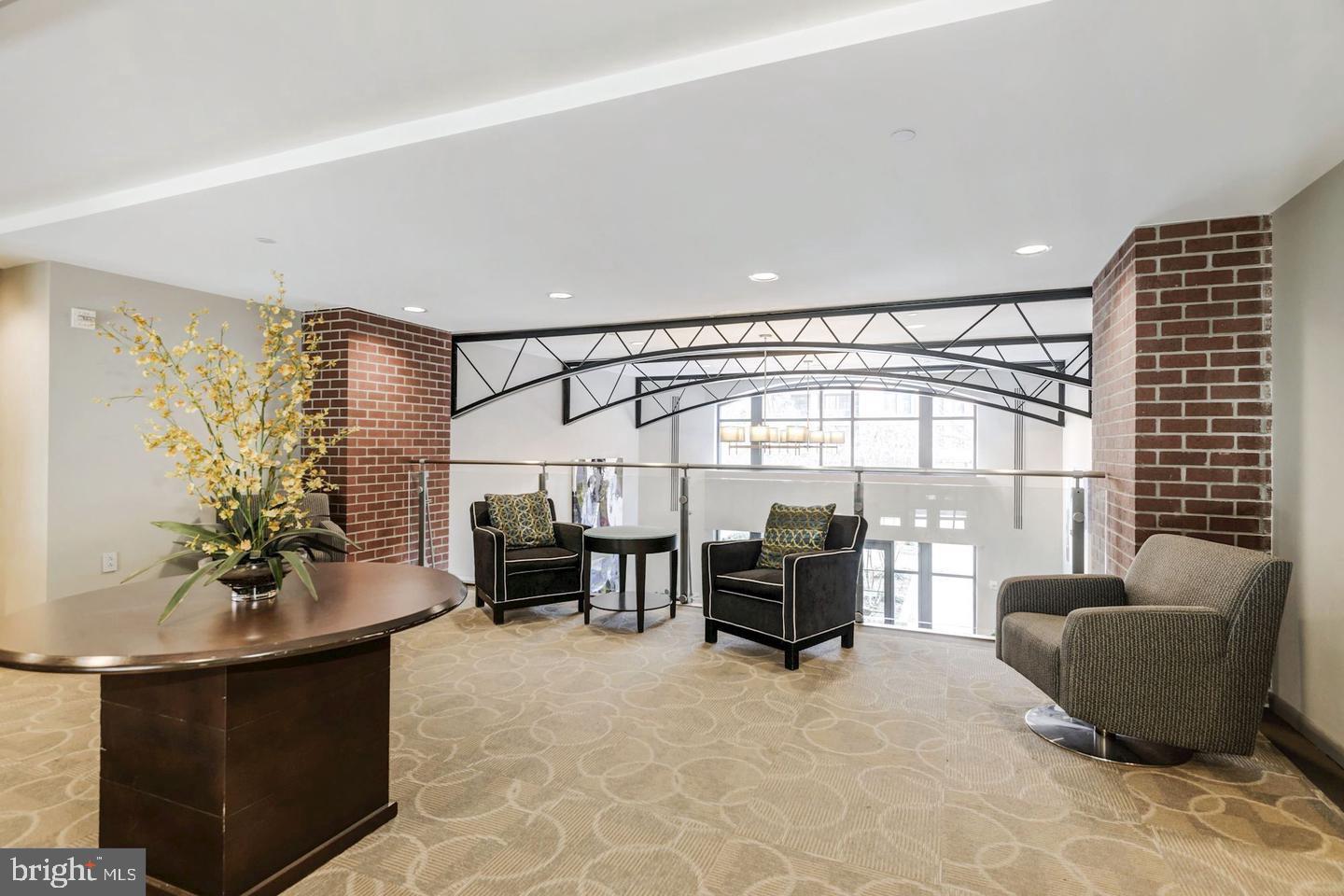 CLARENDON - Residential Lease