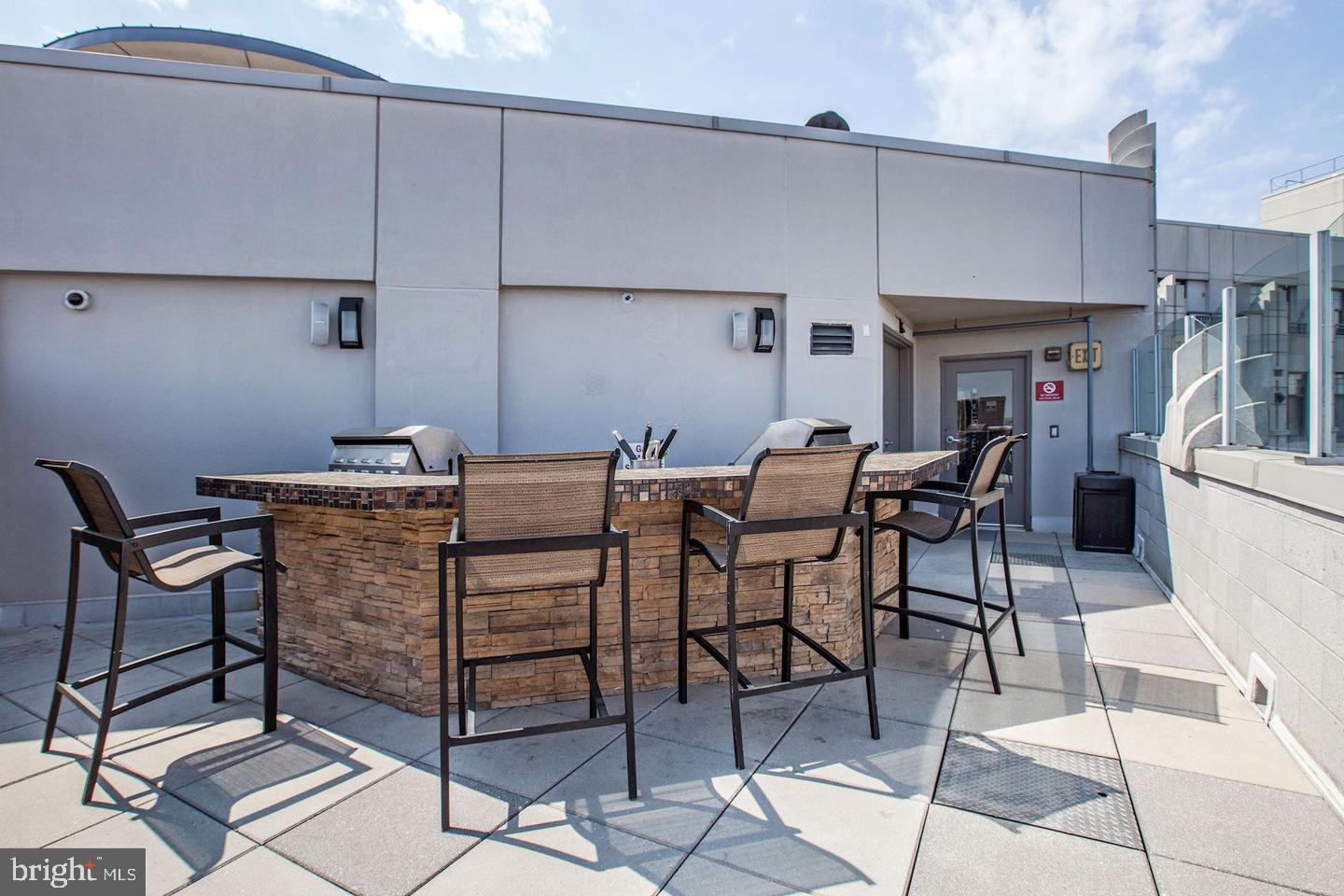 CLARENDON - Residential Lease