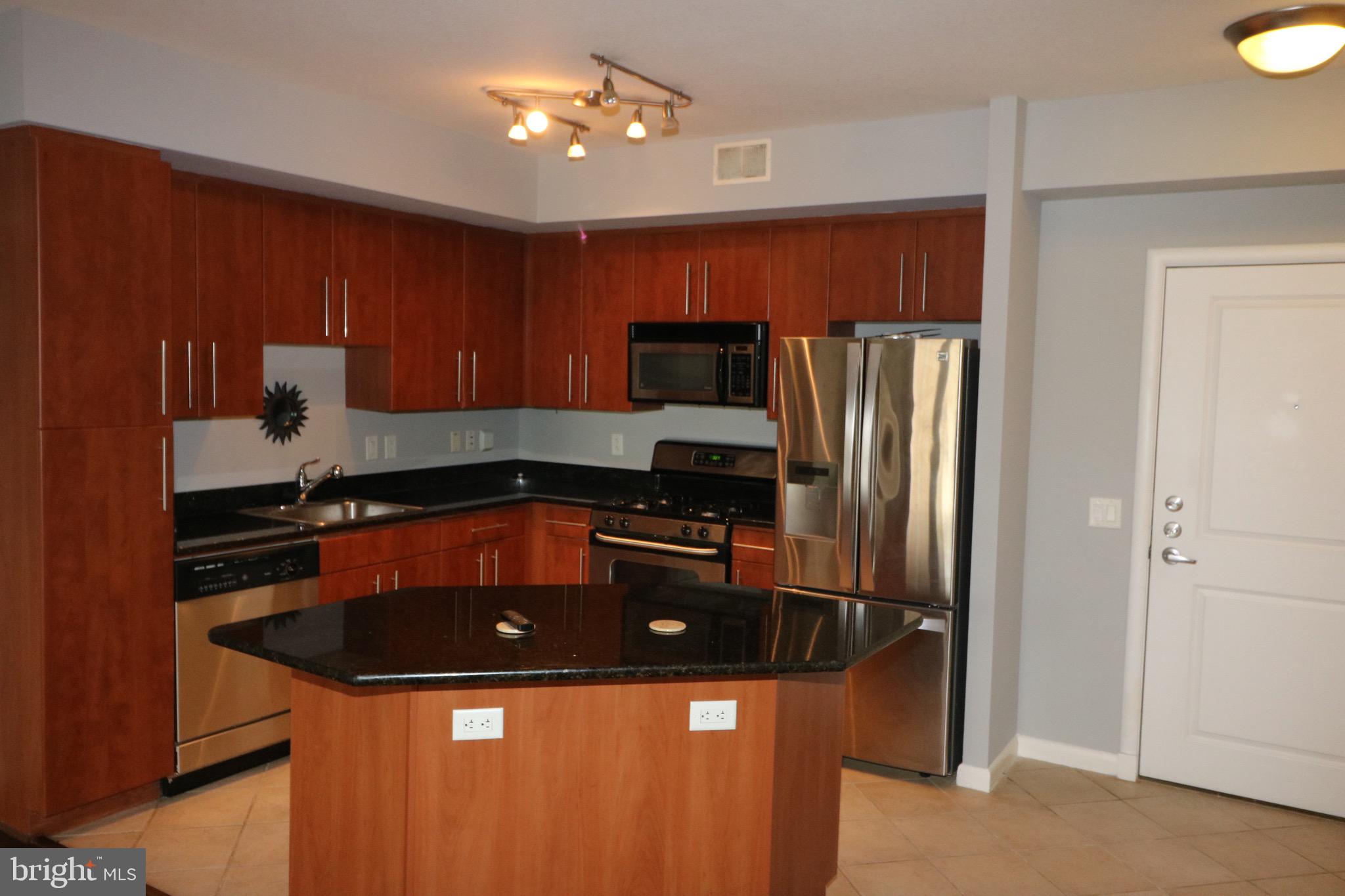 CLARENDON - Residential Lease
