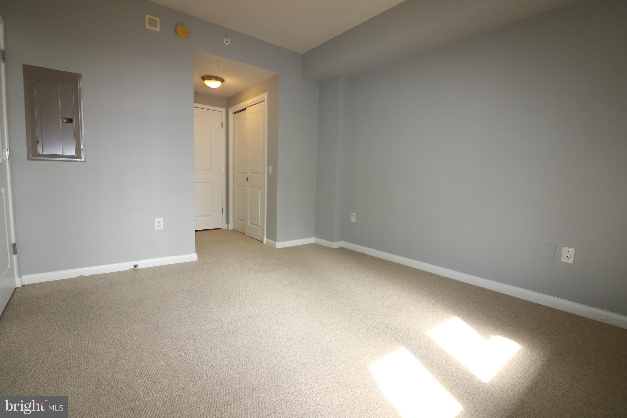 CLARENDON - Residential Lease
