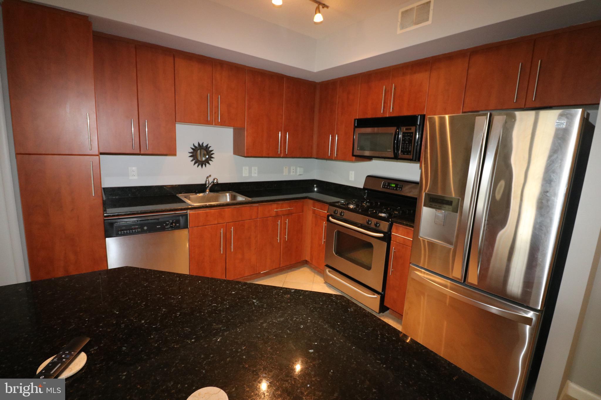 CLARENDON - Residential Lease
