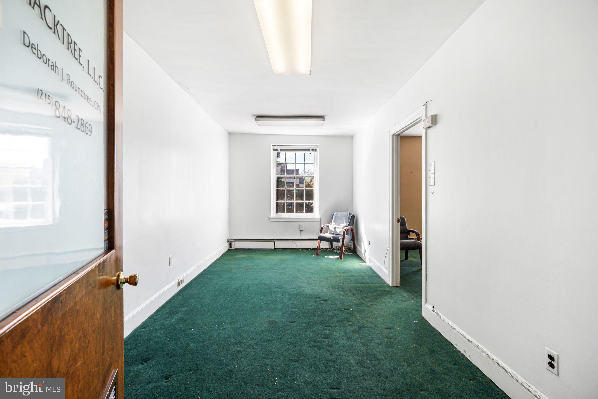 GERMANTOWN - Commercial Sale