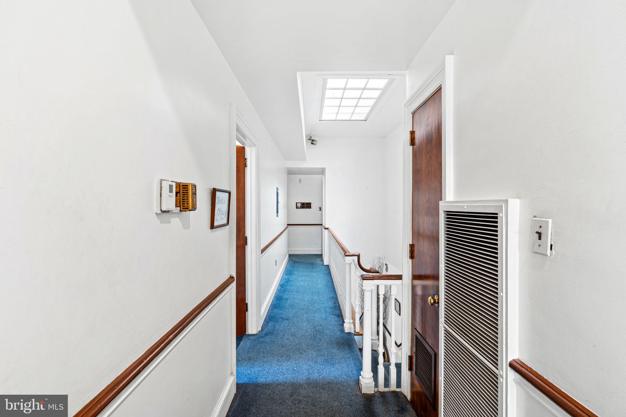 GERMANTOWN - Commercial Sale