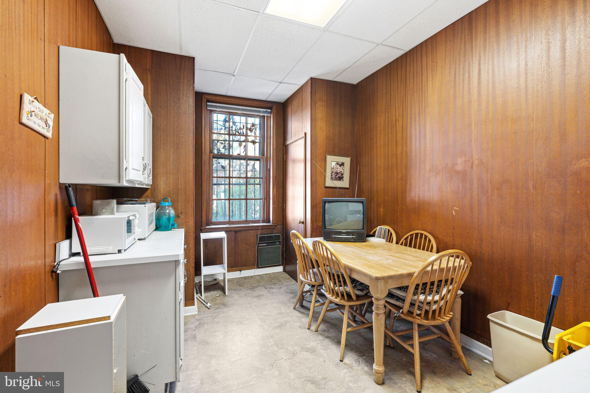 GERMANTOWN - Commercial Sale