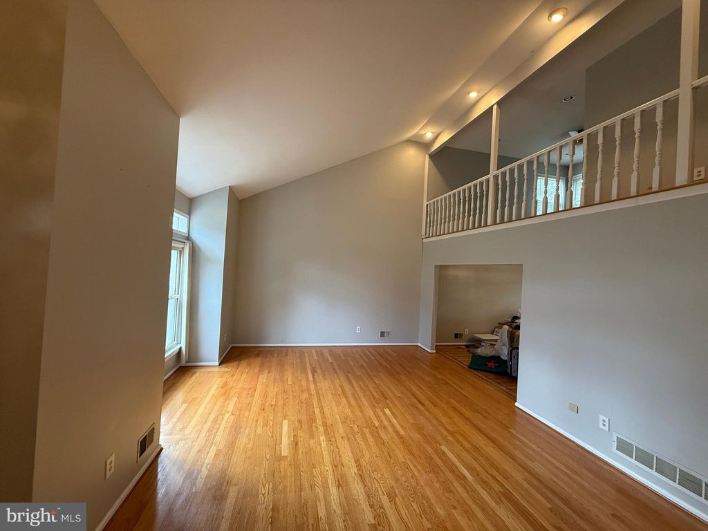 Photo of 7 Robert Drive, PRINCETON JUNCTION, NJ 08550 (MLS # NJME2067118)