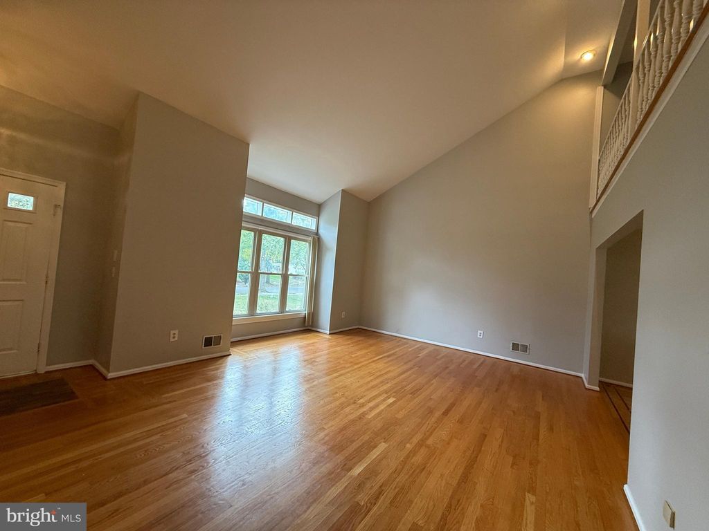Photo of 7 Robert Drive, PRINCETON JUNCTION, NJ 08550 (MLS # NJME2067118)