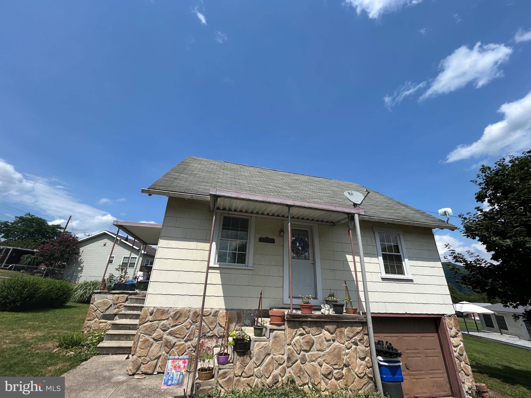 CRESAPTOWN - Residential