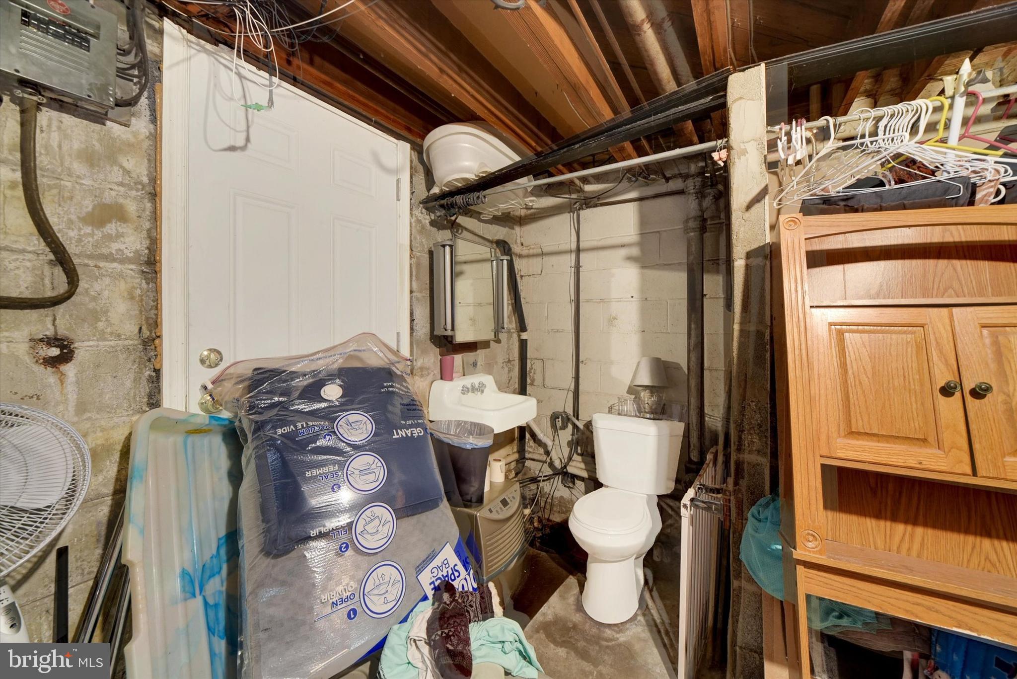 MIDDLESEX - Residential