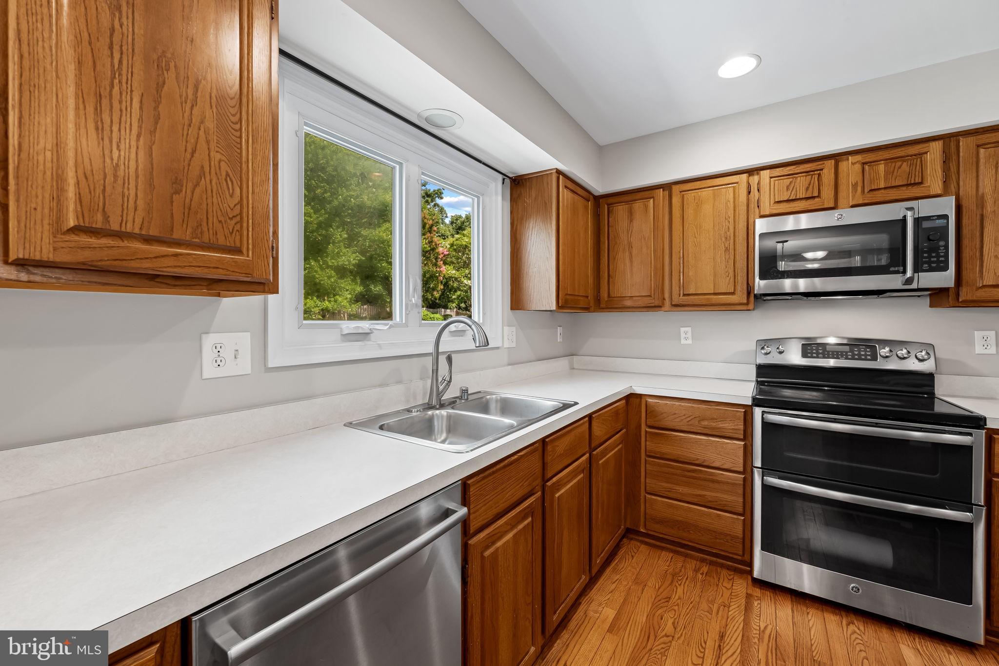 MONTGOMERY MEADOWS - Residential