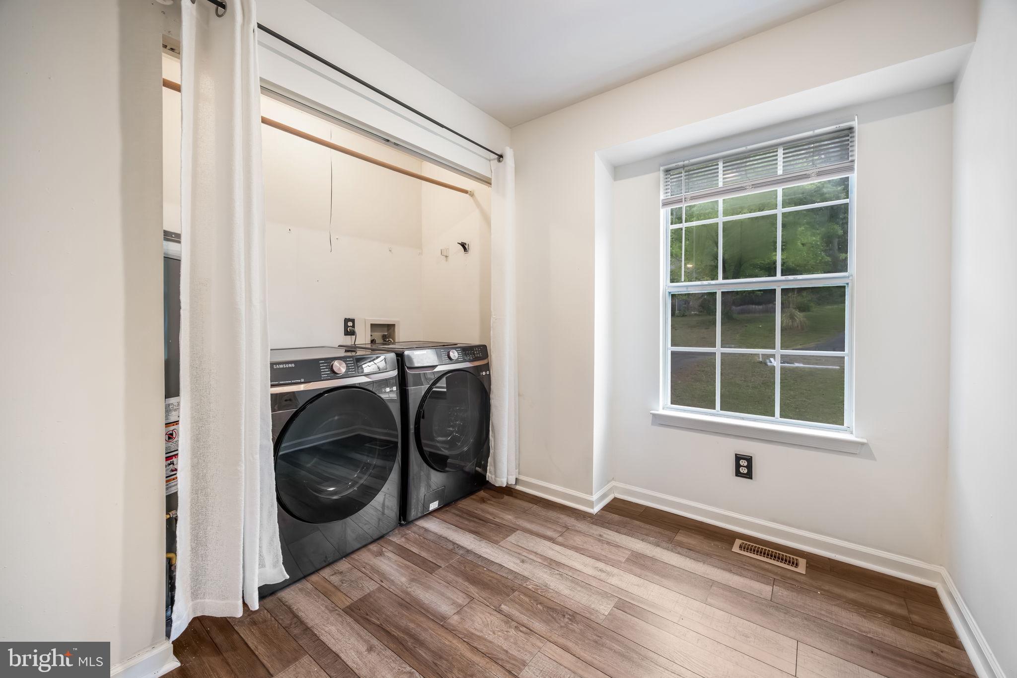 HOLLEYBROOKE - Residential