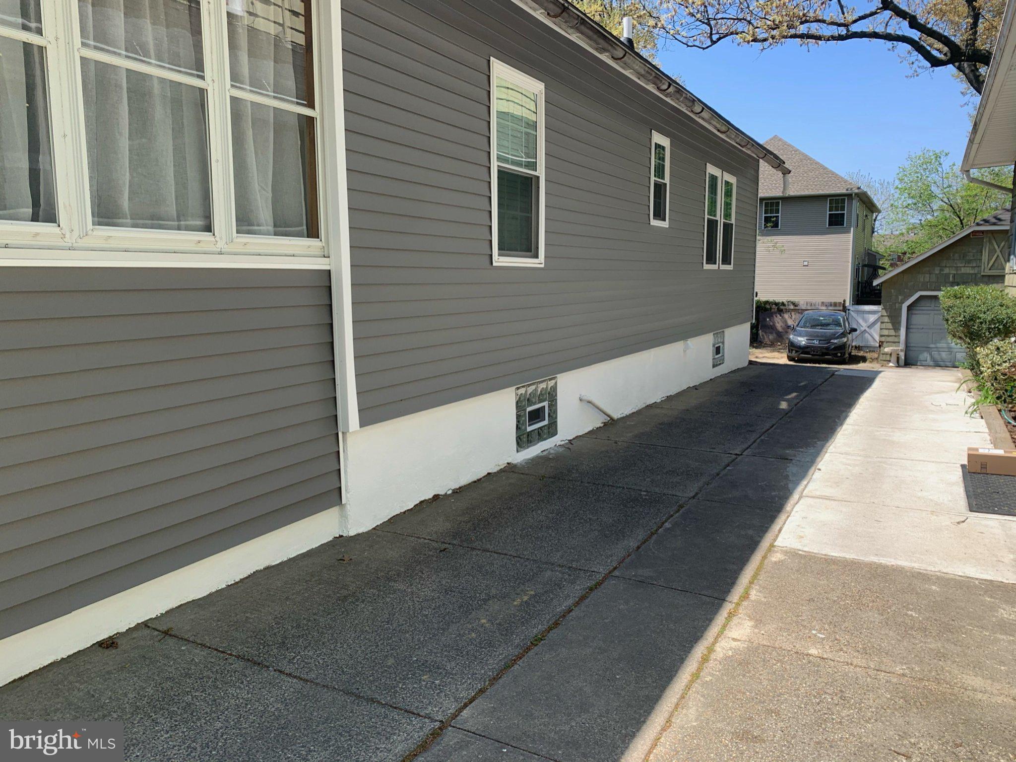 135 E WAYNE TERRACE