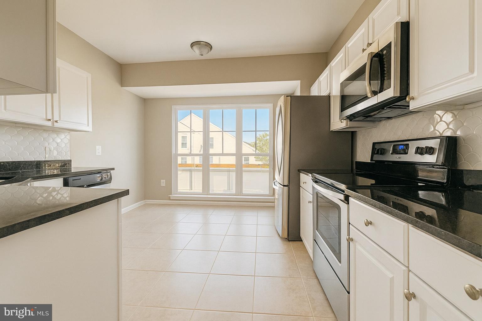 ASHBURN VILLAGE - Residential Lease