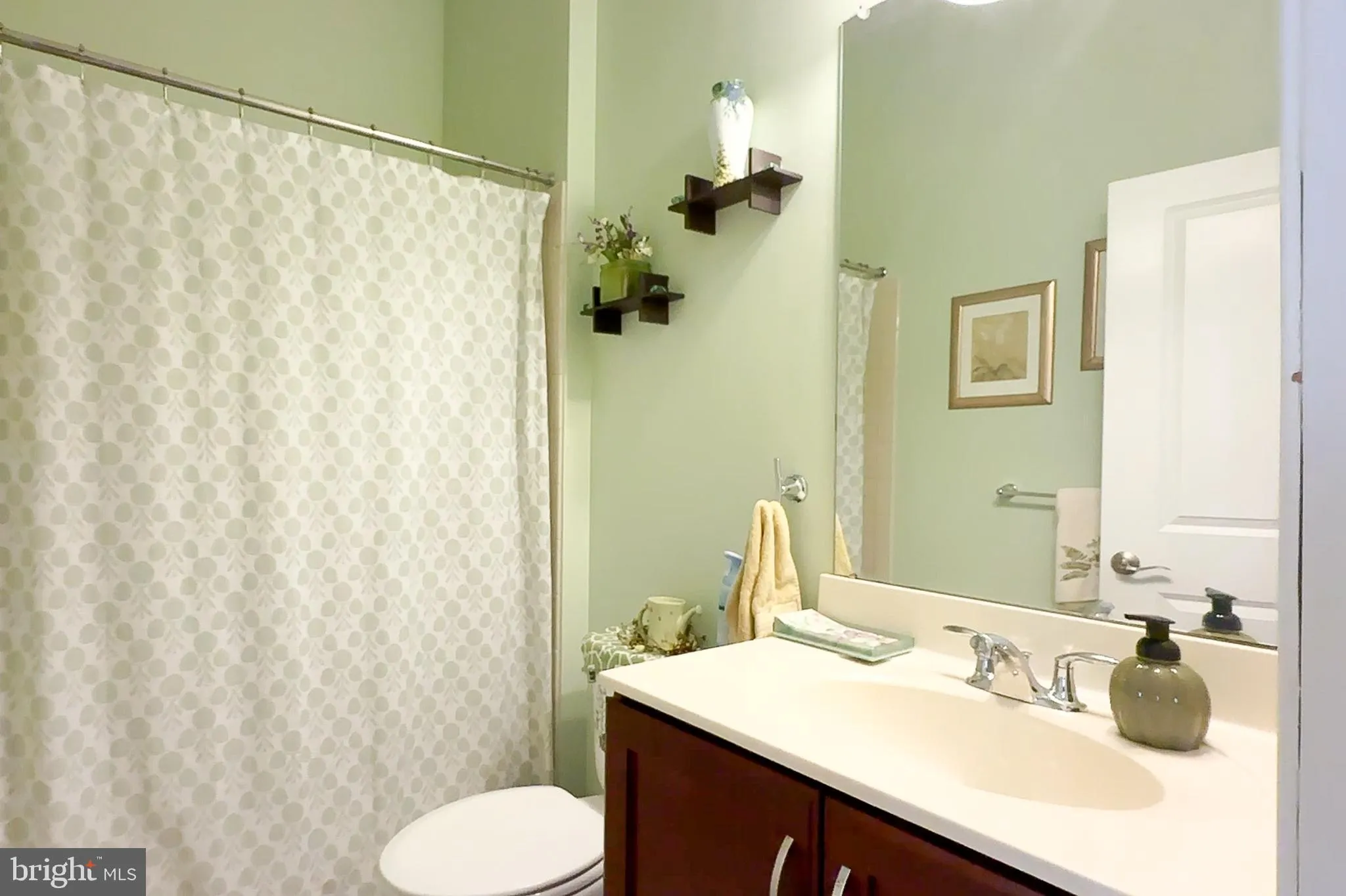 Schwenksville, Pennsylvania 19473, United States, 3 Bedrooms Bedrooms, ,3 BathroomsBathrooms,Residential,Pending,14326