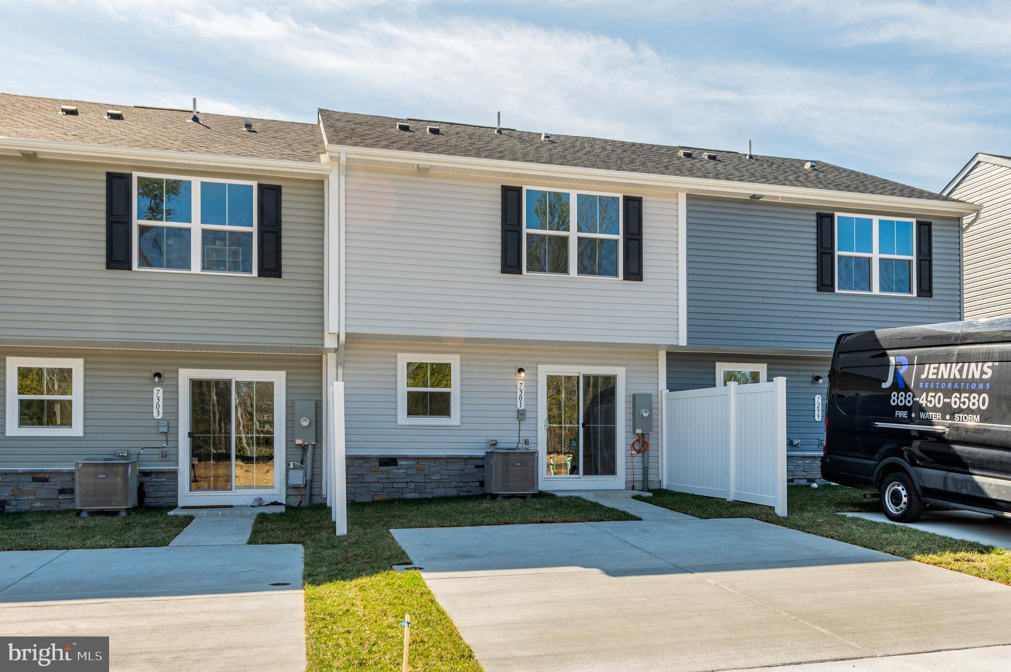 PENDLETON GOLF CLUB - Residential Lease