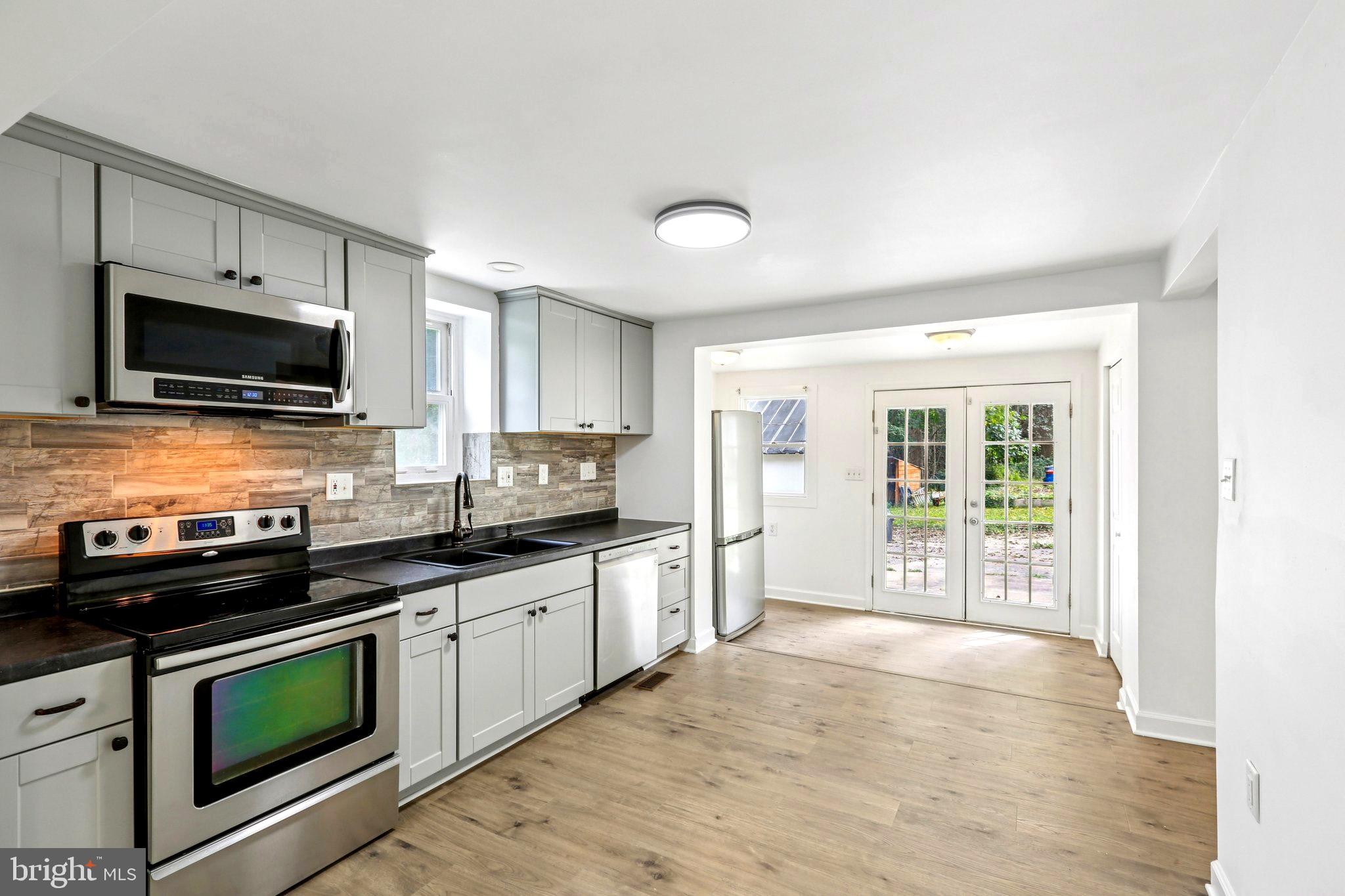 KINGSVILLE - Residential