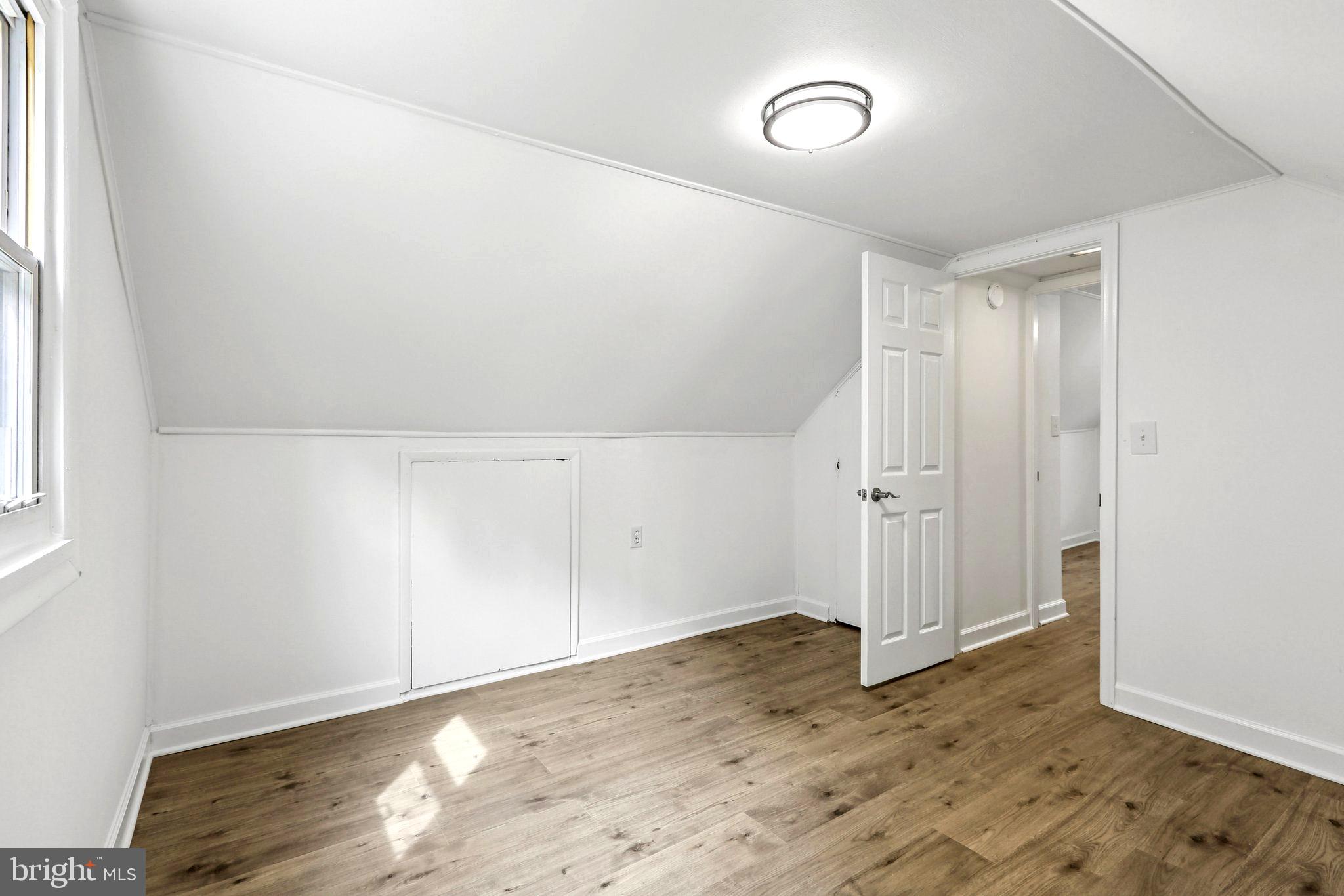 KINGSVILLE - Residential