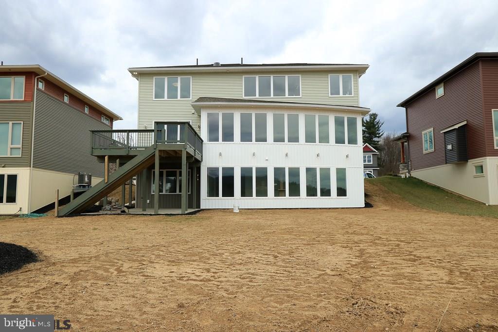 ROCKEY RIDGE - Residential