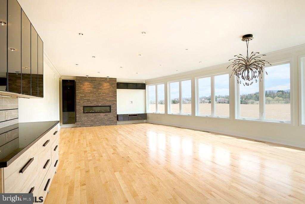 ROCKEY RIDGE - Residential