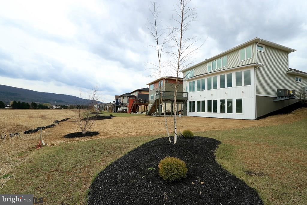 ROCKEY RIDGE - Residential