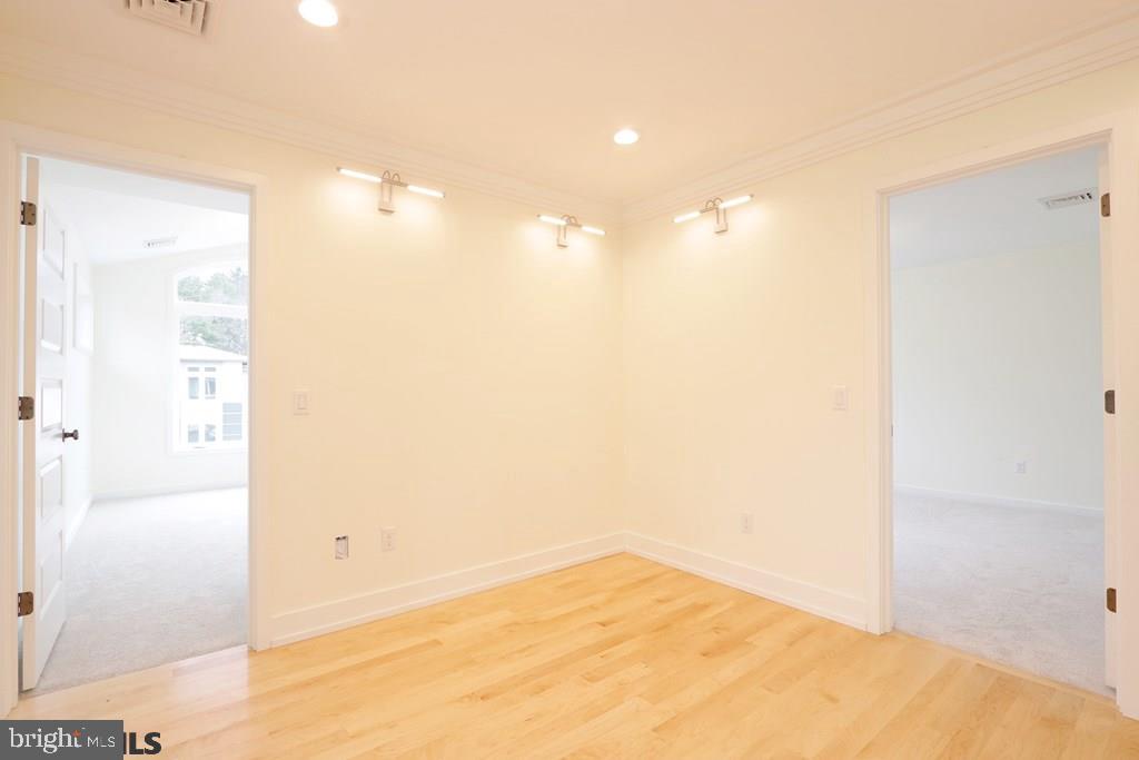 ROCKEY RIDGE - Residential