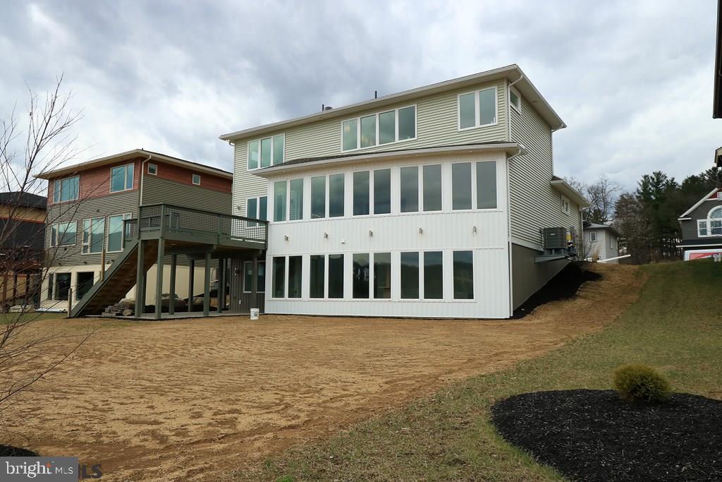 ROCKEY RIDGE - Residential