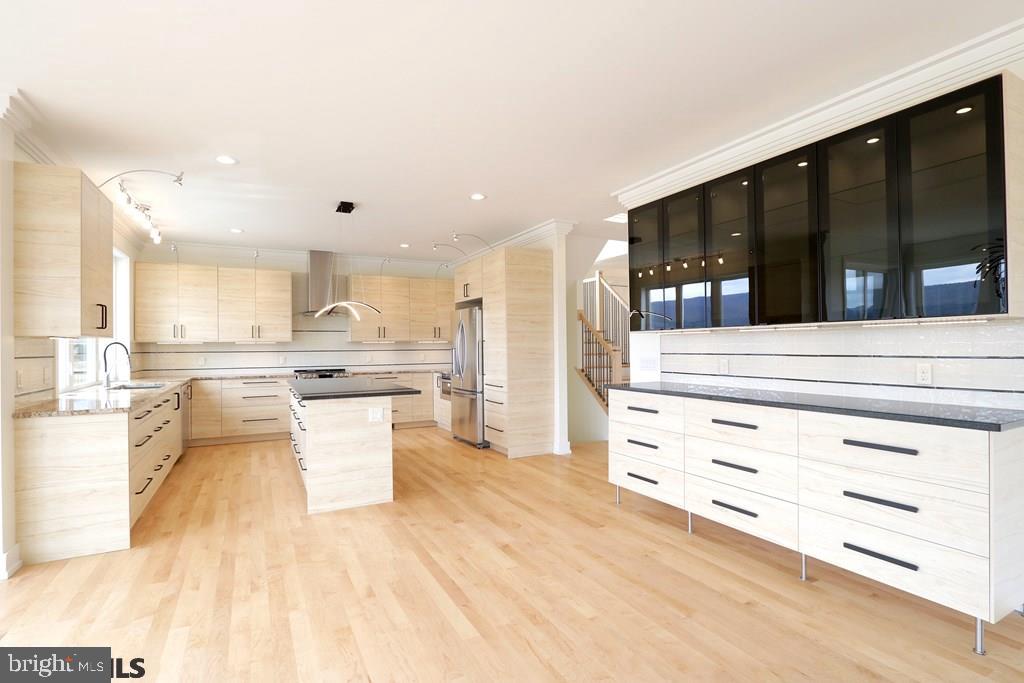 ROCKEY RIDGE - Residential