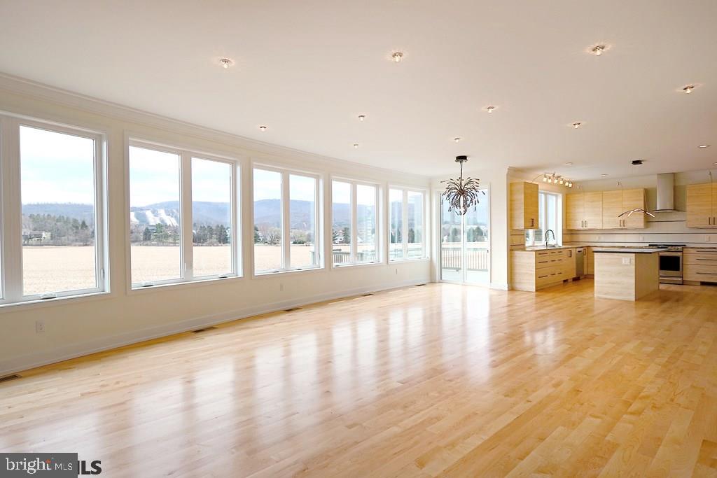 ROCKEY RIDGE - Residential